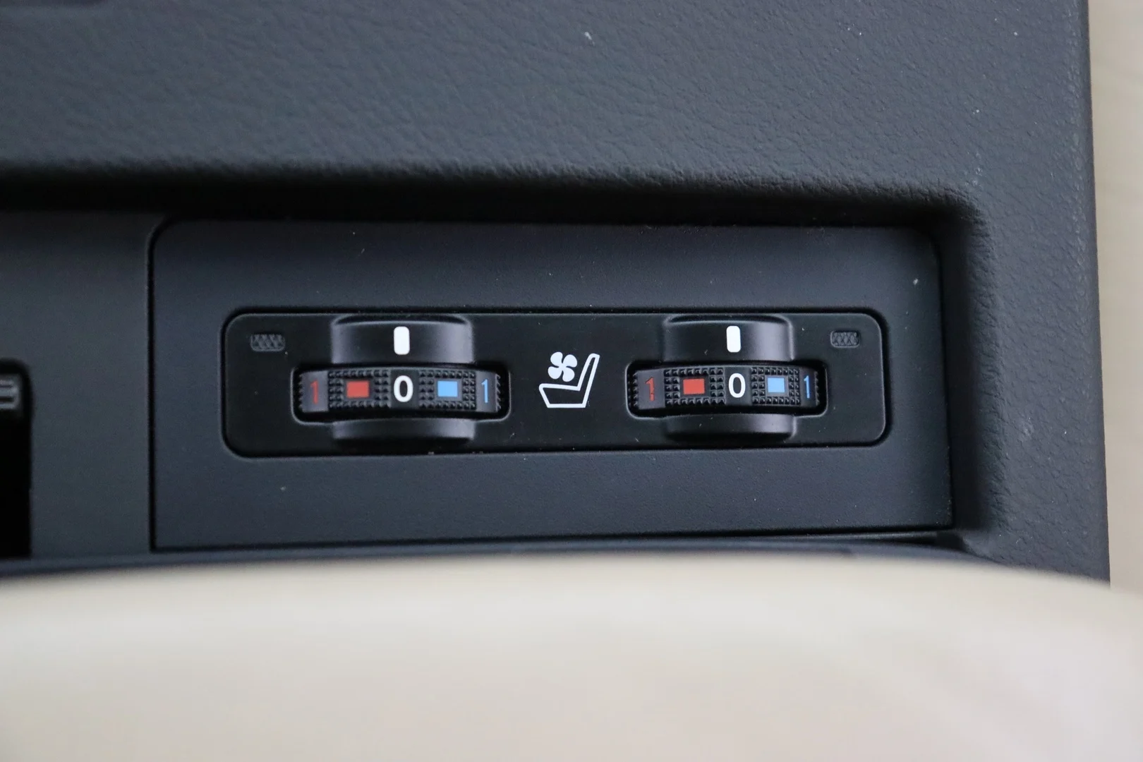 Car Image - 63d7ZbDVqjgHDVkDbga60X