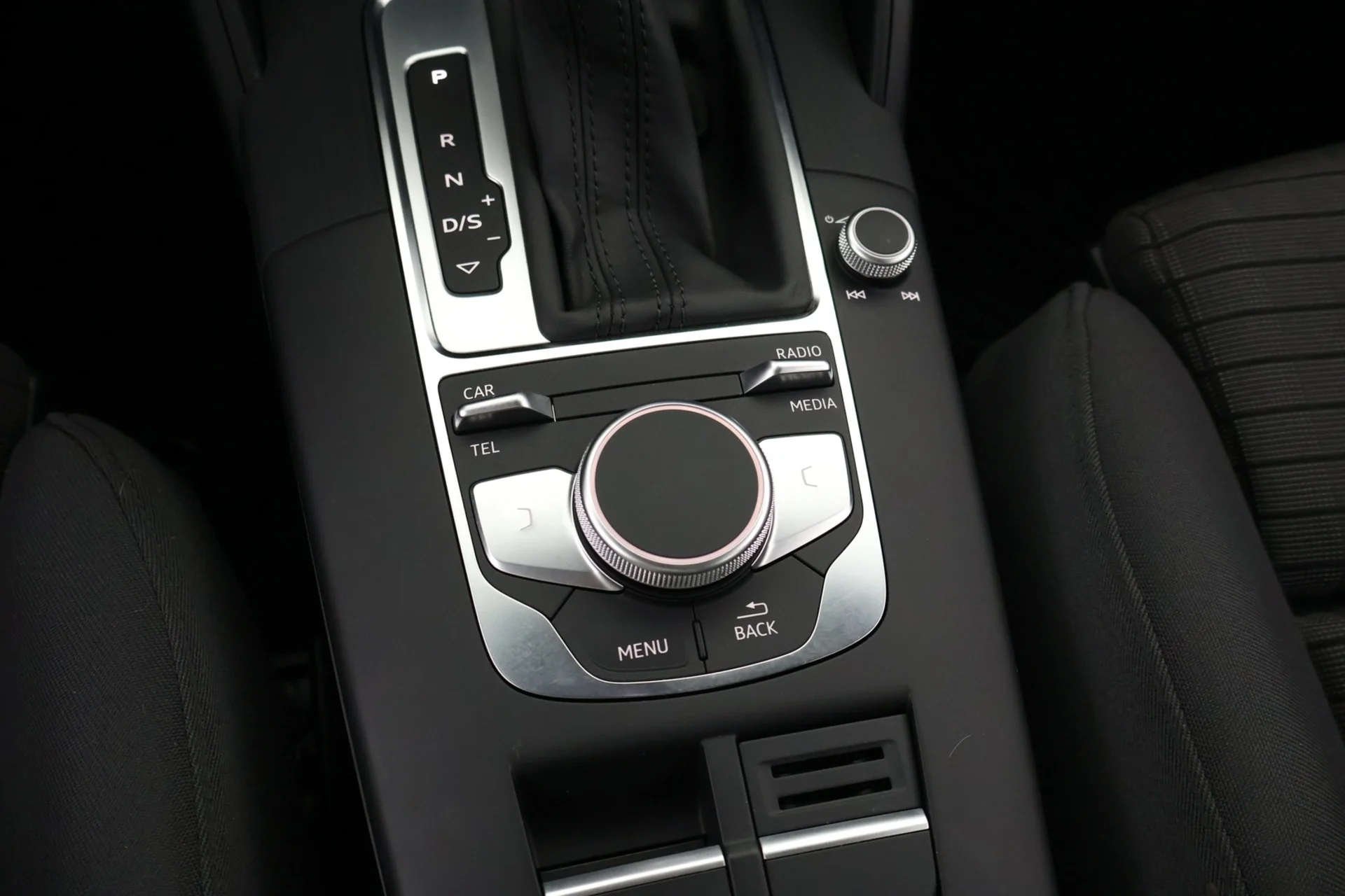 Car Image - 3utUEsi1KOSOebIqYBhuEW