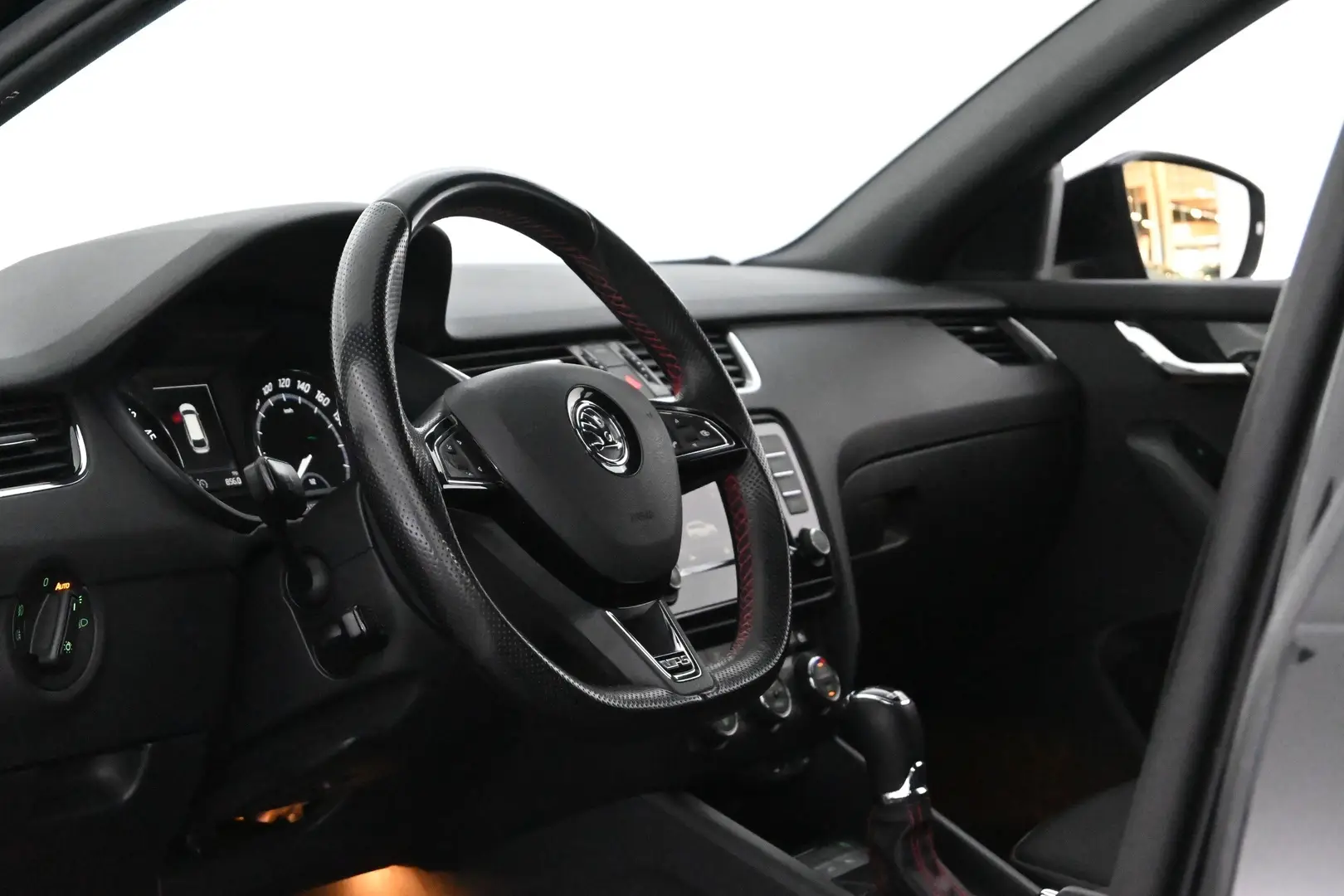 Car Image - 3uKkbgyYPRDB9bp0E2cGgf