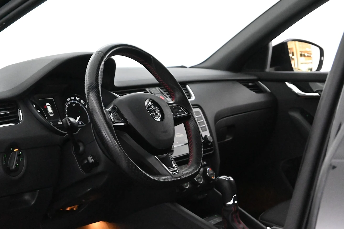 Car Image - 3uKkbgyYPRDB9bp0E2cGgf