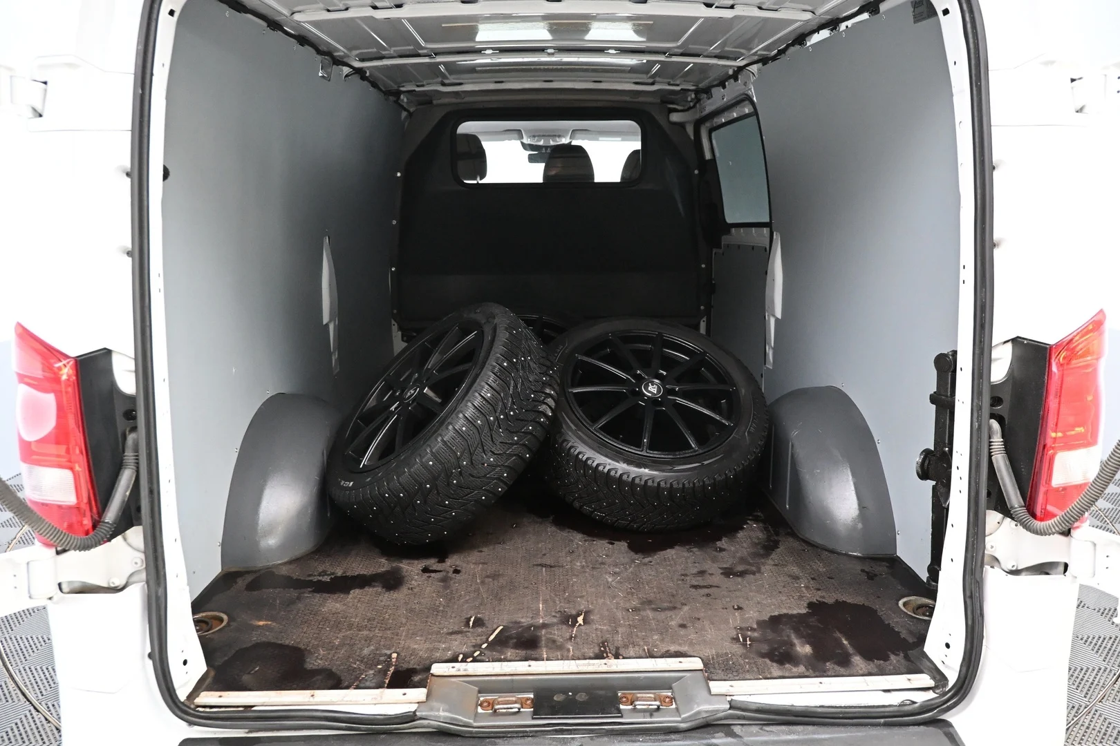 Car Image - 4JClf4nePNIpRQNDwoAU29