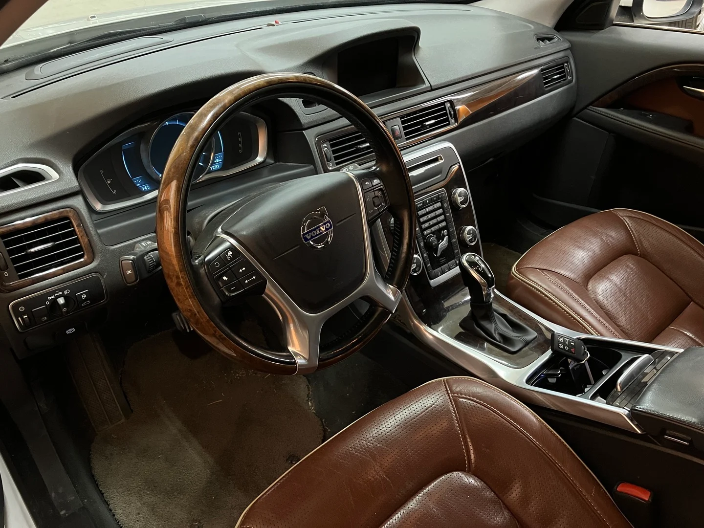 Car Image - sSHAQNyXFReXulwH6tUFJ