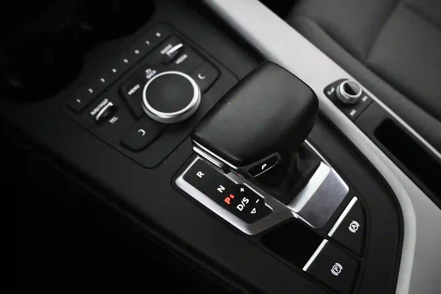 Car Image - 7Ji2oQ9T0EyNeCa5CV9ZKj