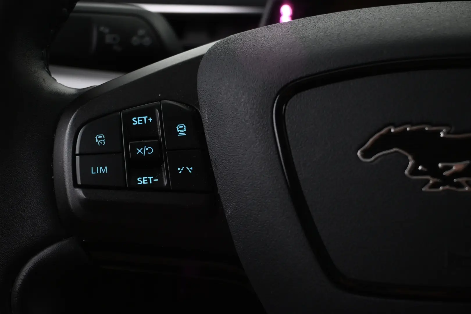 Car Image - 2MPJ82wFfZa6Sdh5P7Brfx
