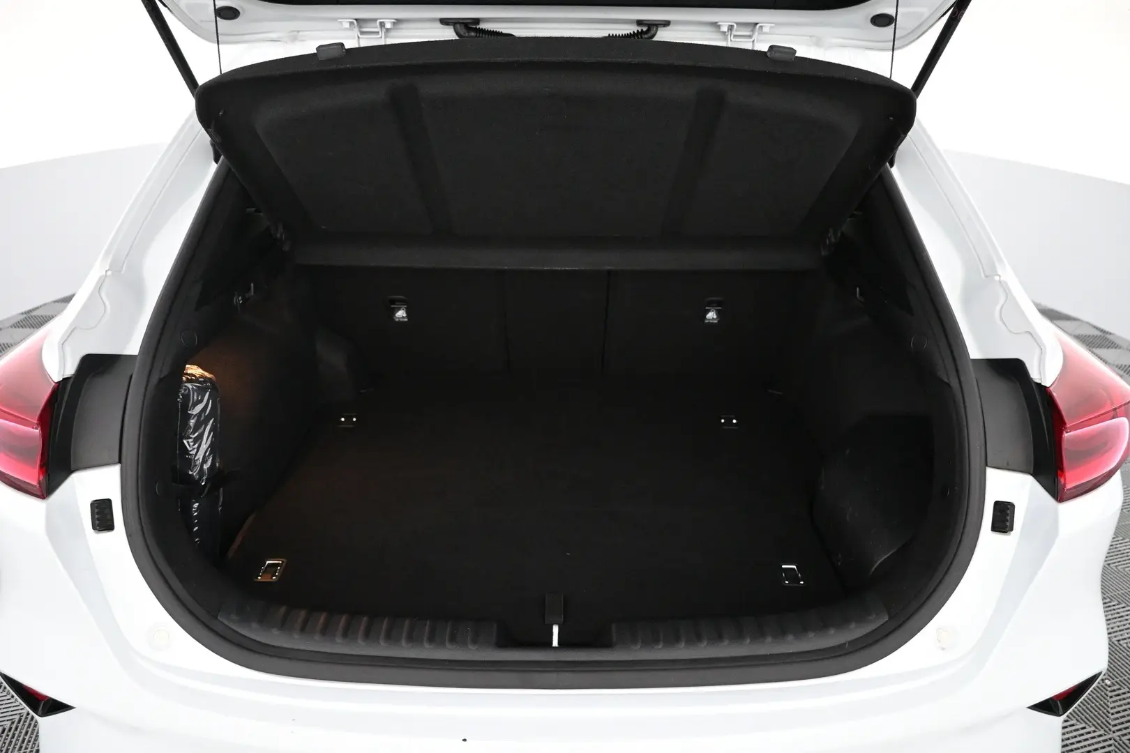 Car Image - 676MWXkaZsvQ5gc67kn1b7