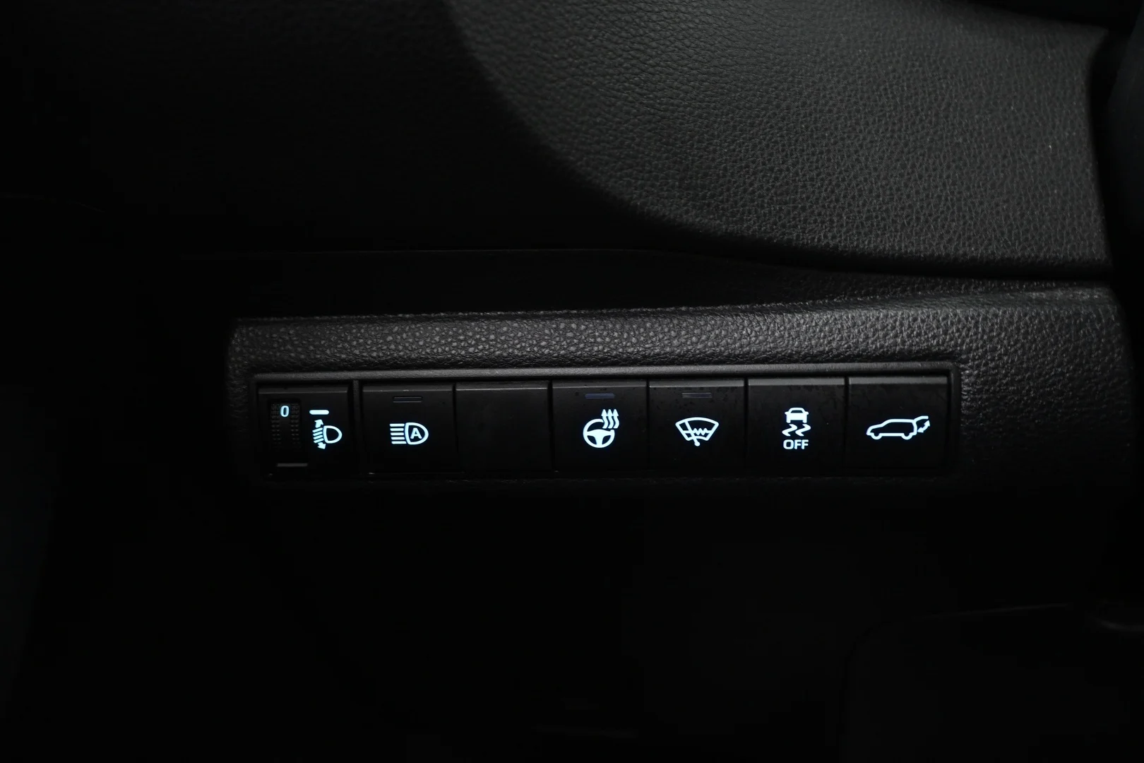 Car Image - 4IxABV9vpzZ3GopdIPyKYg