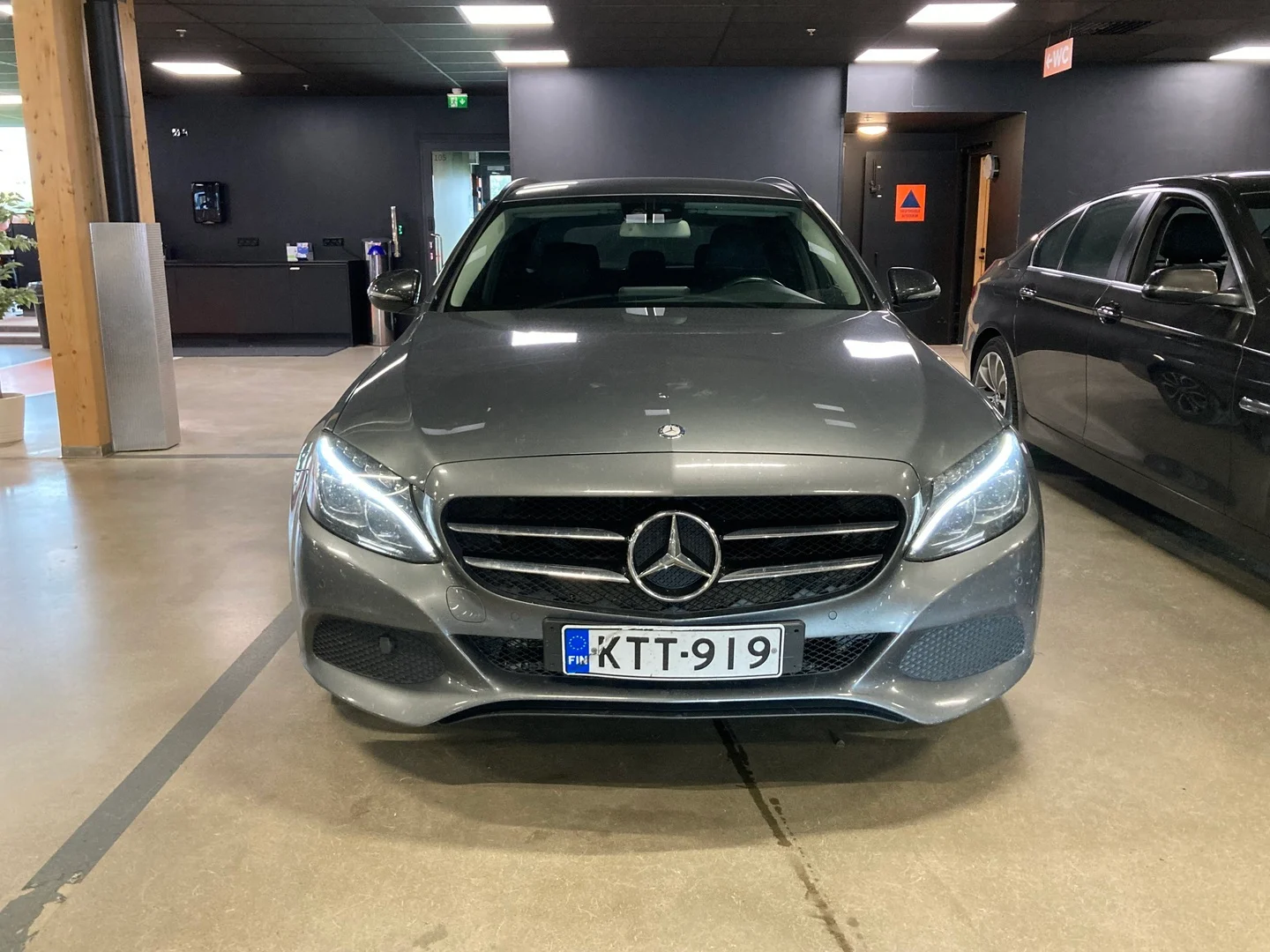 Car Image - 7thjXnFqB4yCeiZ8iYryb3