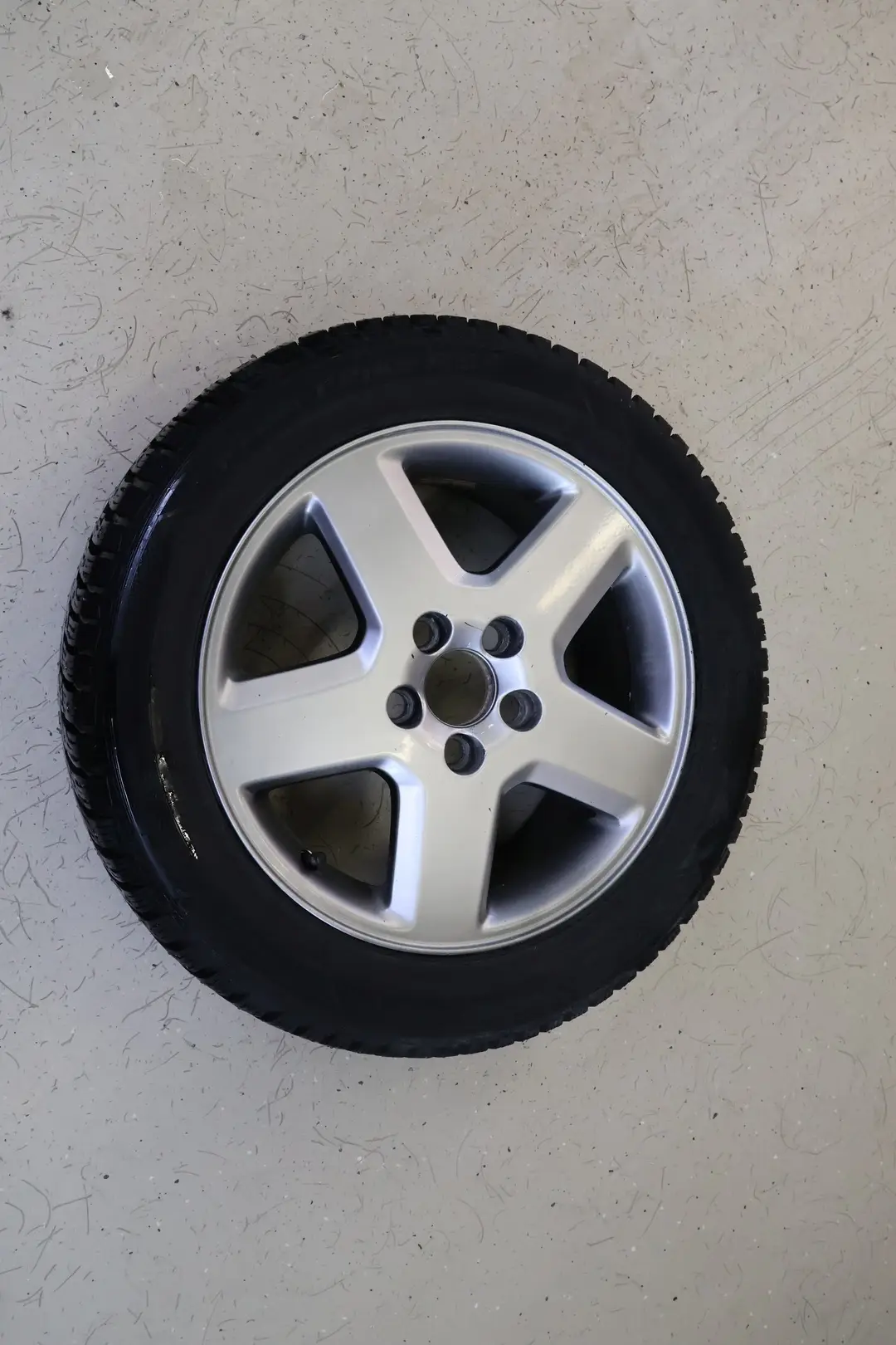 Car Image - 1vNmM4HdGLxh5pw69dmFtN