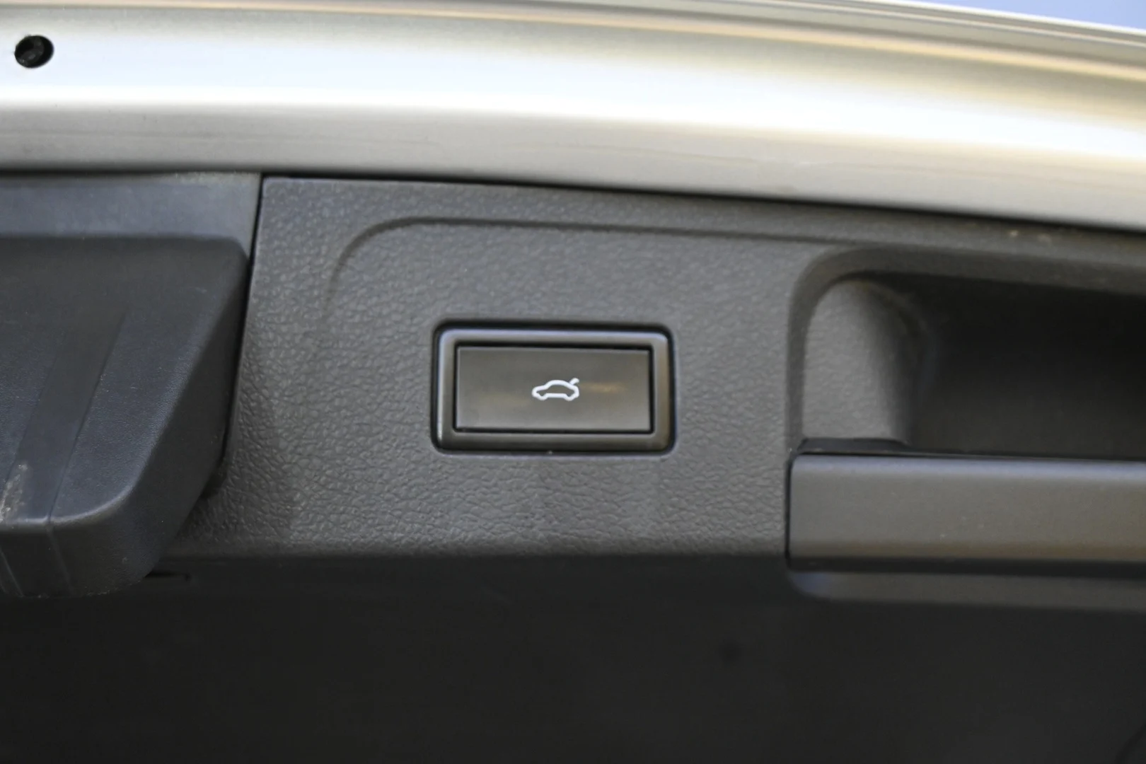 Car Image - 5k4wXC2en3YcCpwik1LVqj