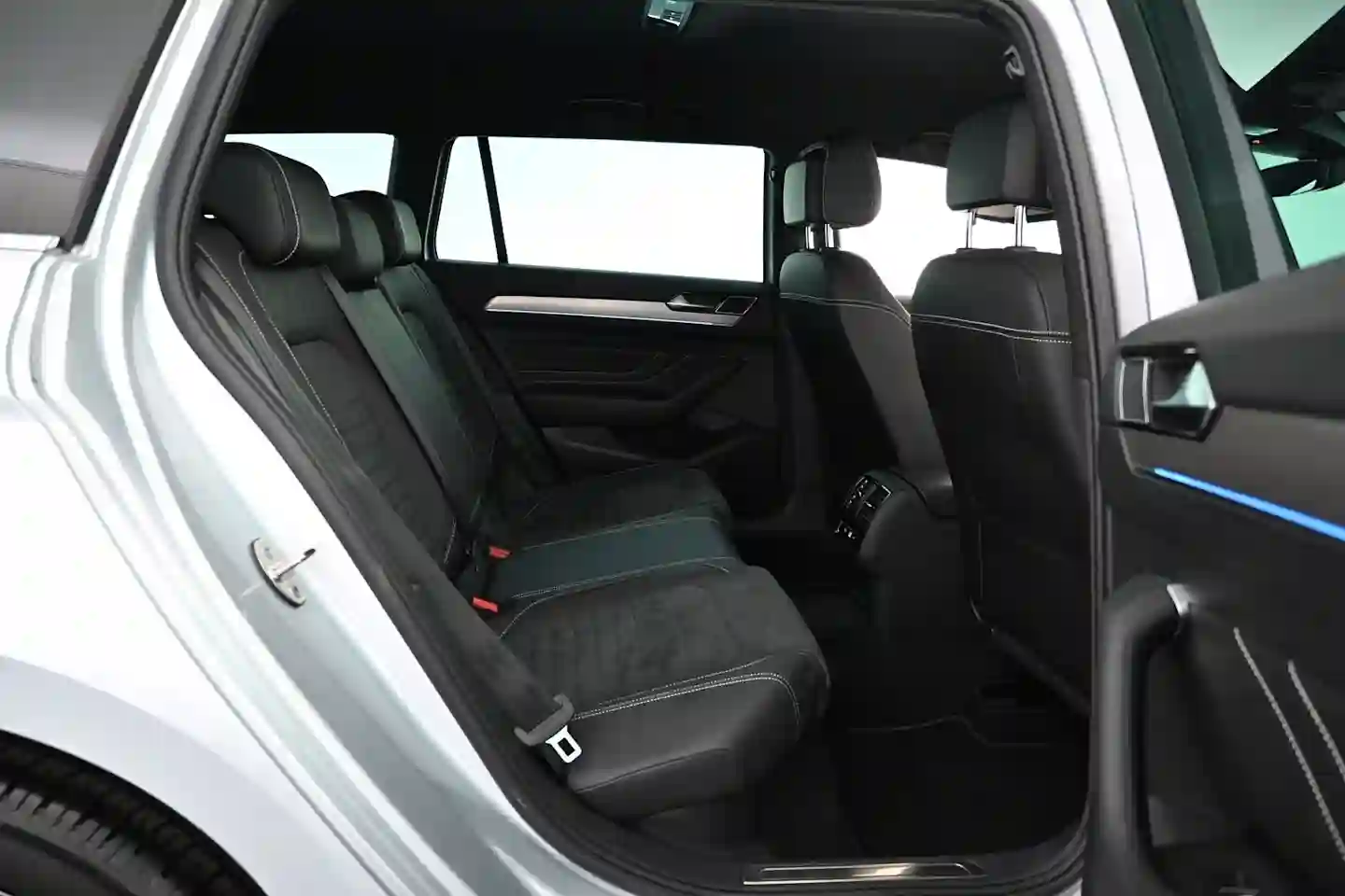 Car Image - 3EveOmnNFwEfSUTtRldezn