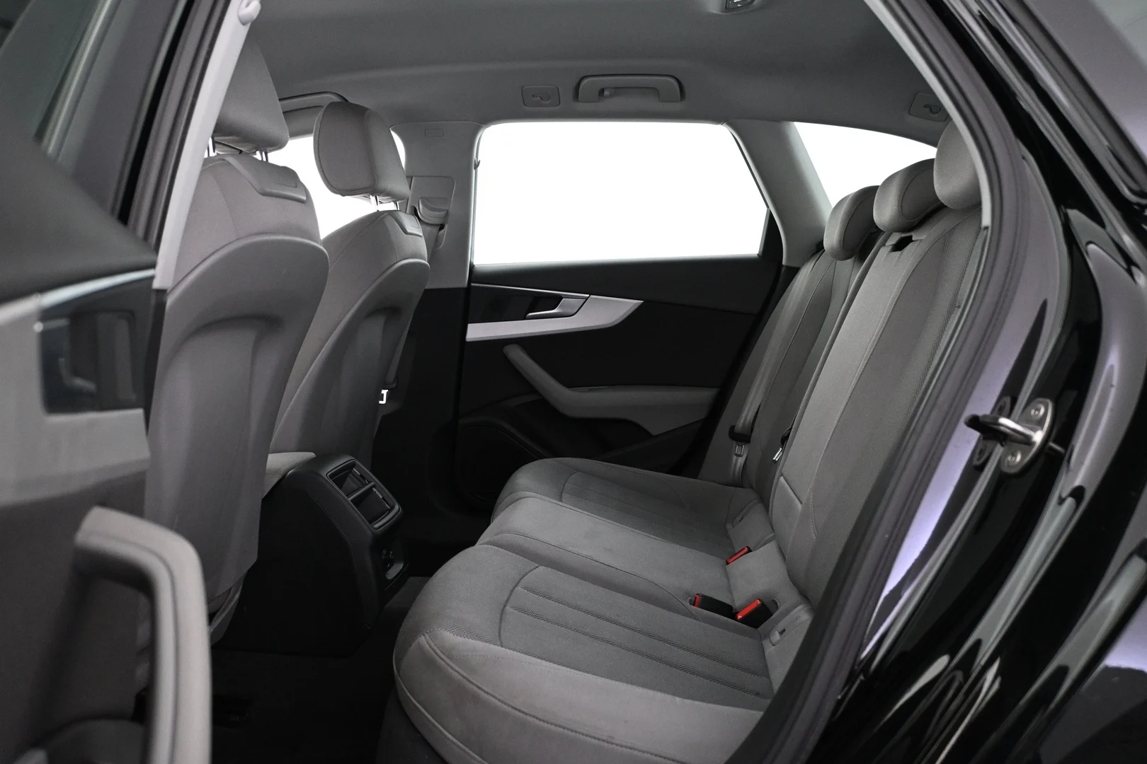 Car Image - 7Ji2oQ9T0EyNeCa5CV9ZKj