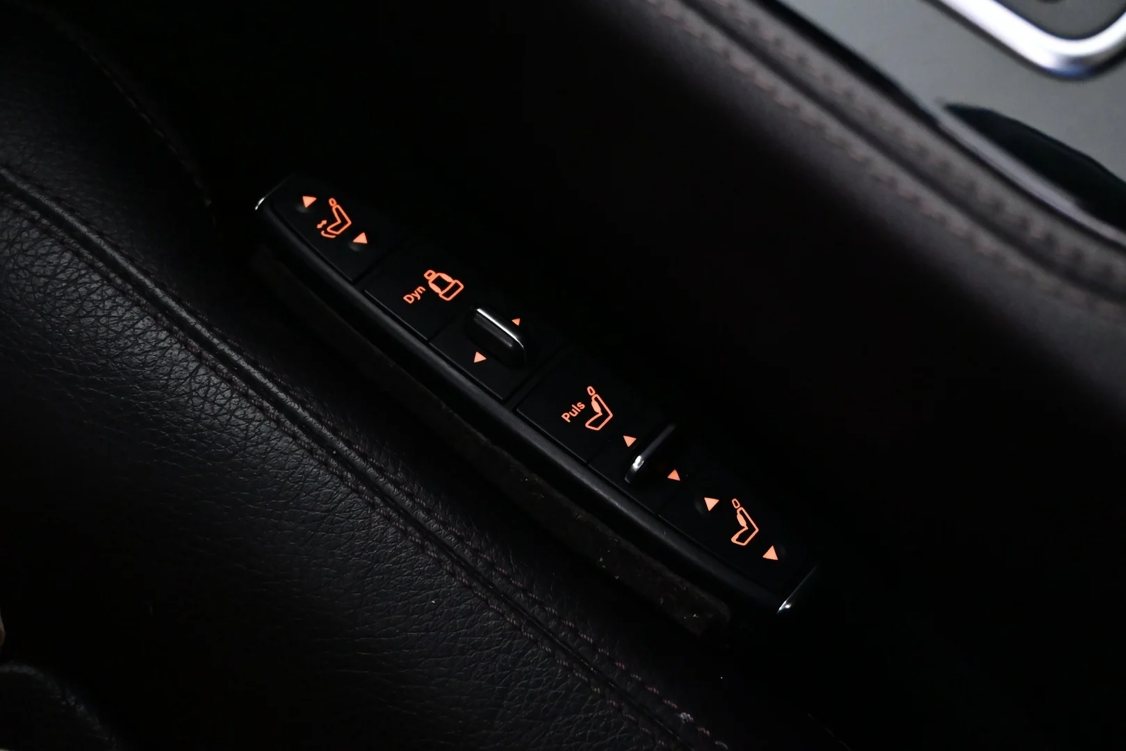 Car Image - 6b0WX662ddtRV9rFNVVjTb