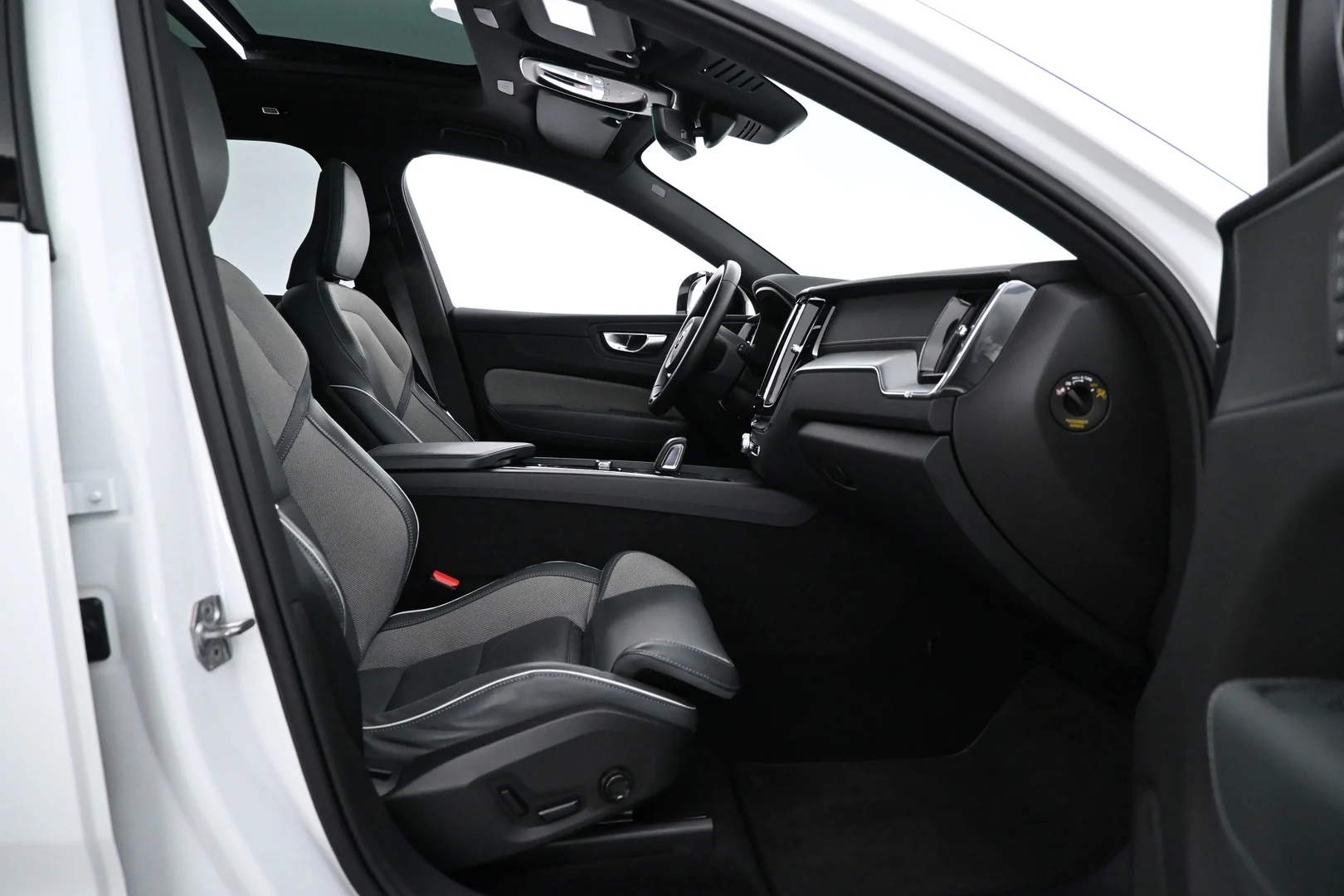 Car Image - 4LNRrA6vgtepW90o9H7vlx