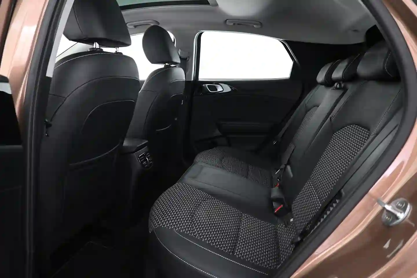 Car Image - mVzSH0z5FOjhJ8fPgX1cm