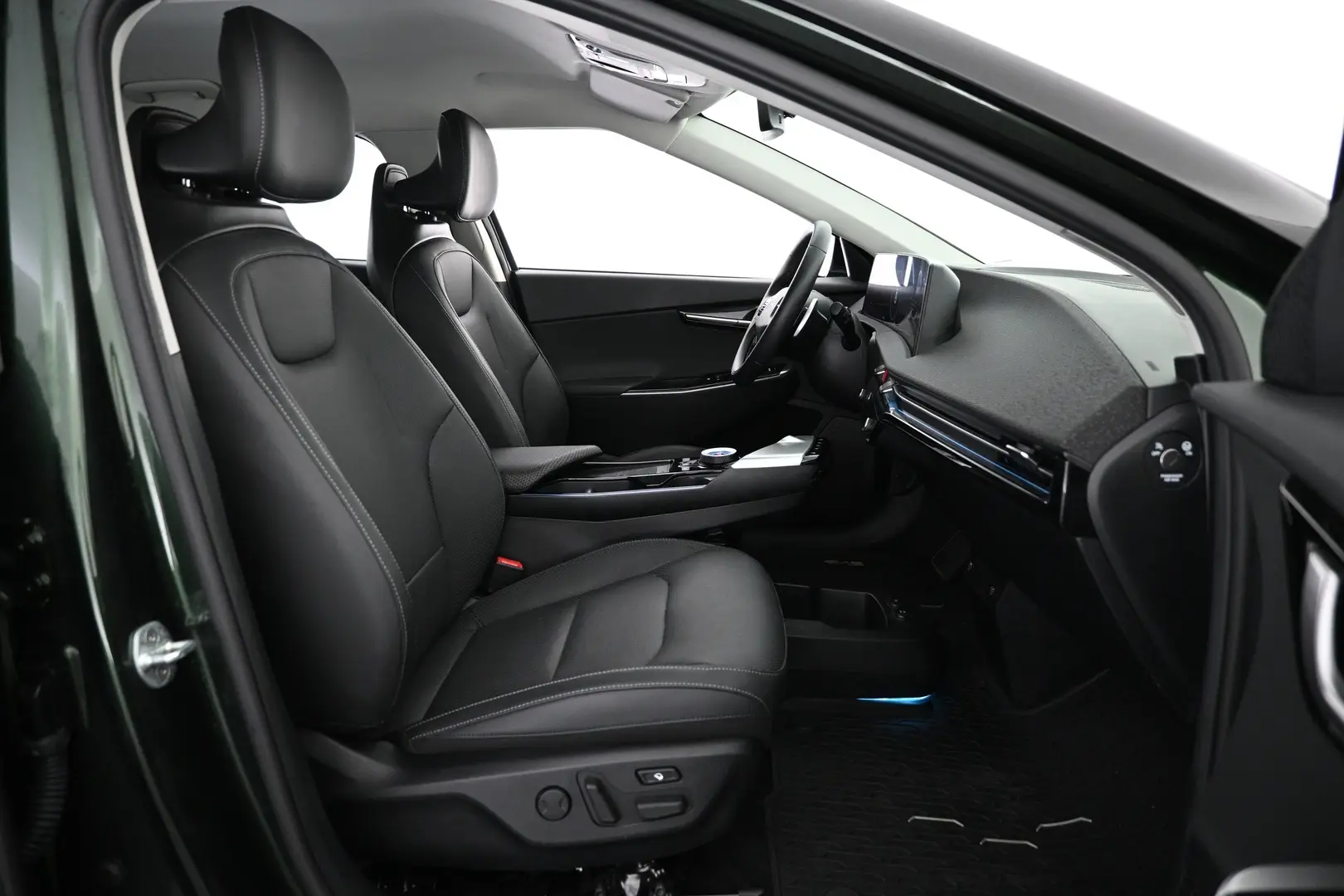 Car Image - 4m0LTFEIL3sjF5zyXNWbdy