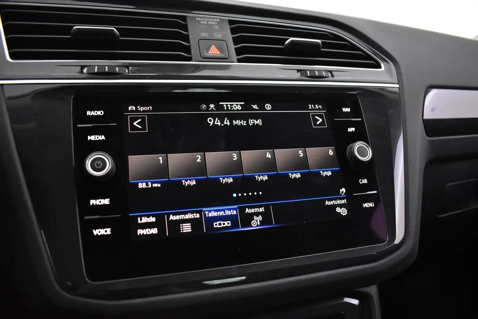 Car Image - 2XiJRns1nJ0t10v8oFK7hP