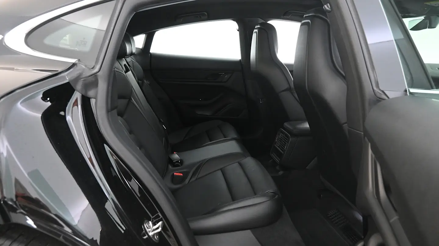 Car Image - 4UAOMMLBdlZNNDuZETAfjH