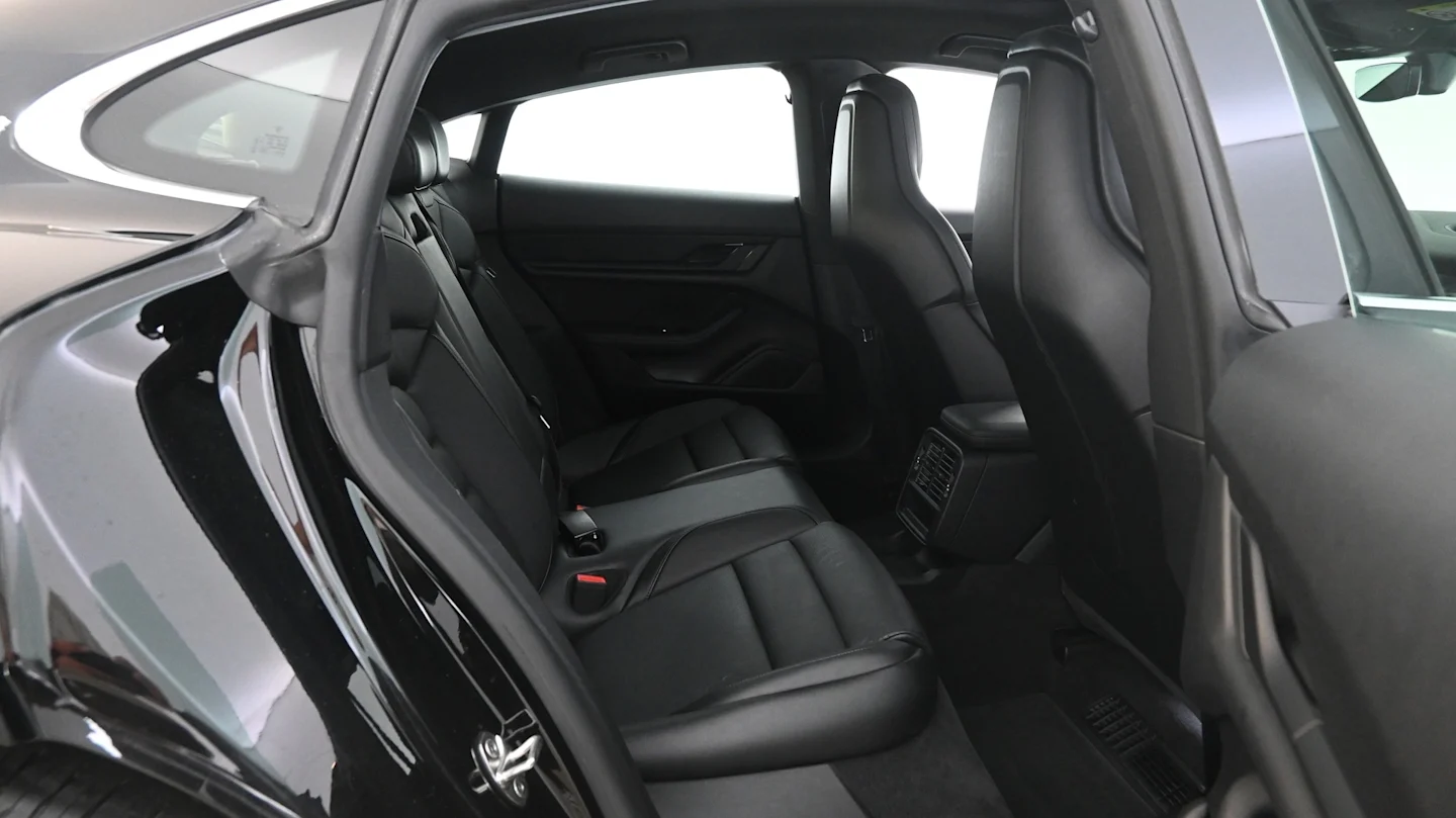 Car Image - 4UAOMMLBdlZNNDuZETAfjH