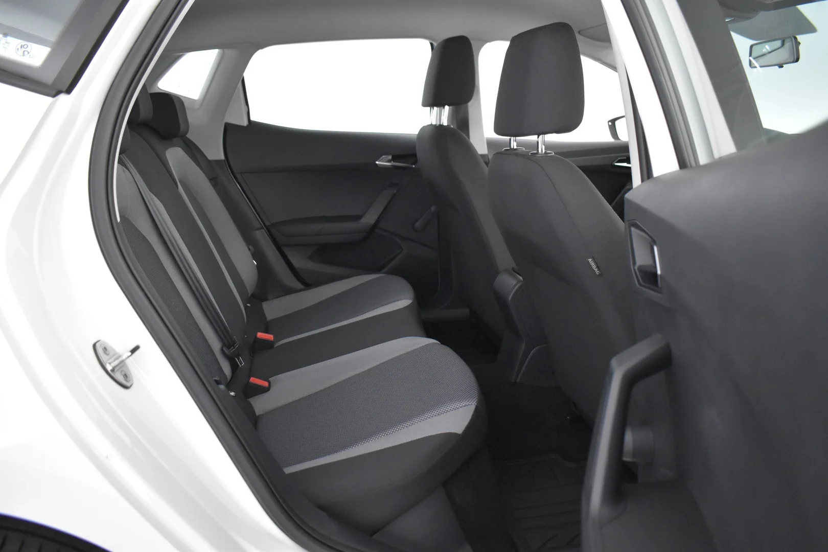 Car Image - 6YuSDh4Ox7Merqu4Ur8B9Z