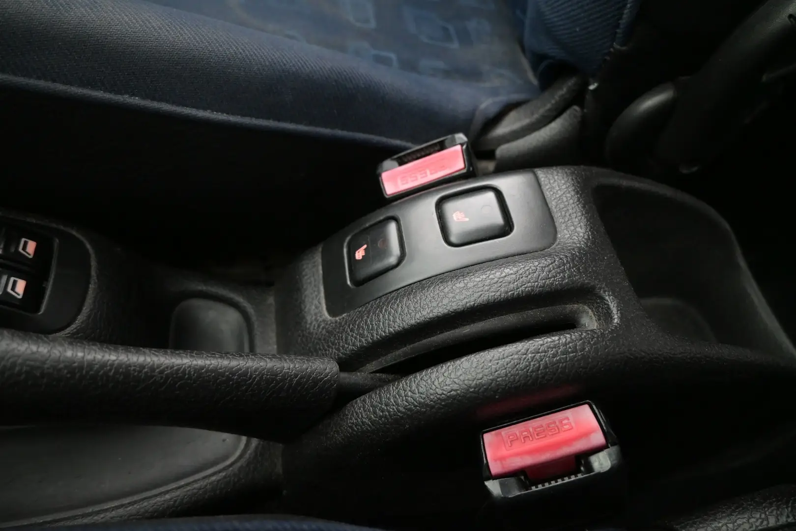 Car Image - yrDOatg1eYospqfY0FkOf