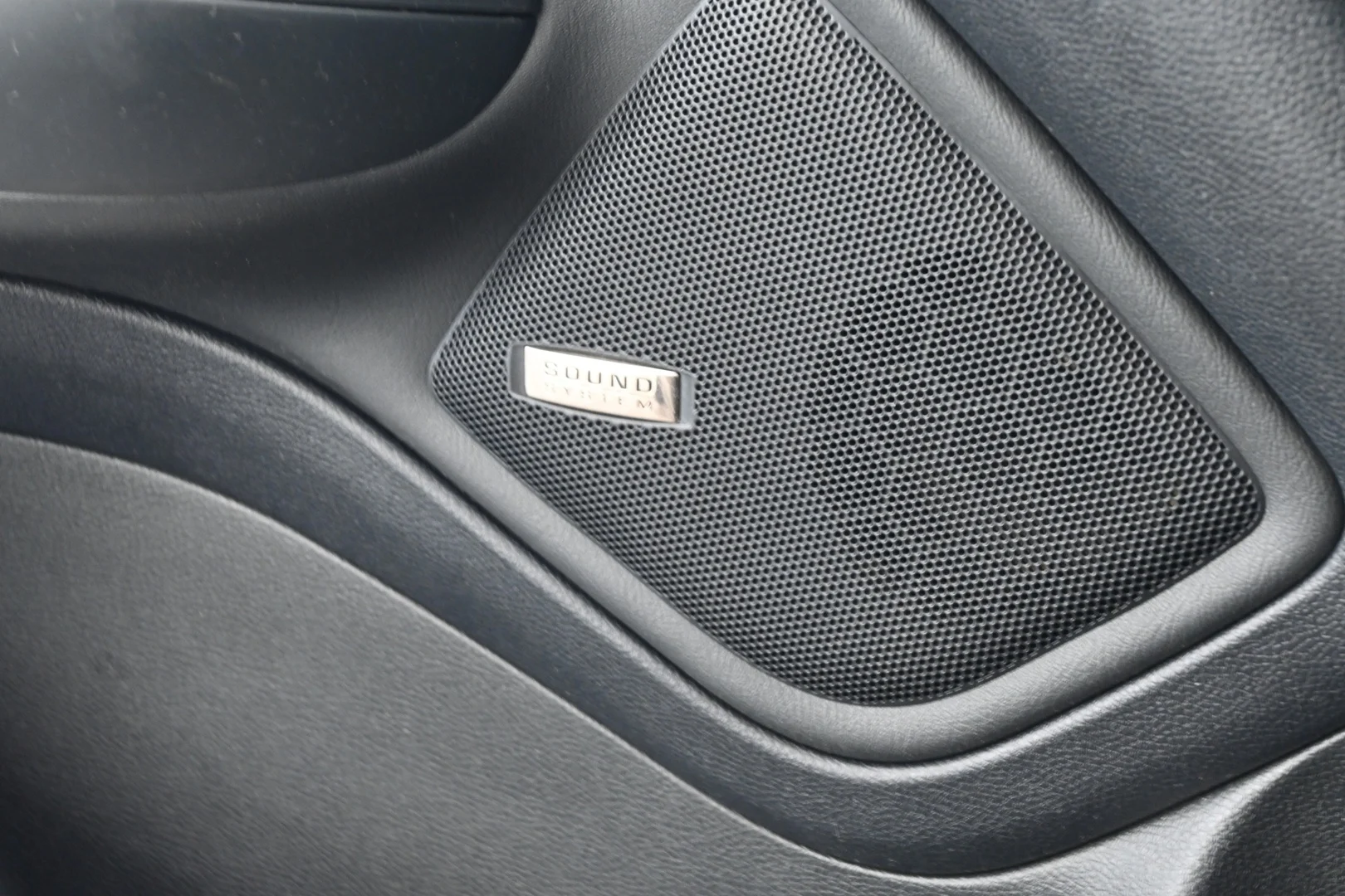 Car Image - QW5s2aY97t4lU6Miu5Vzc