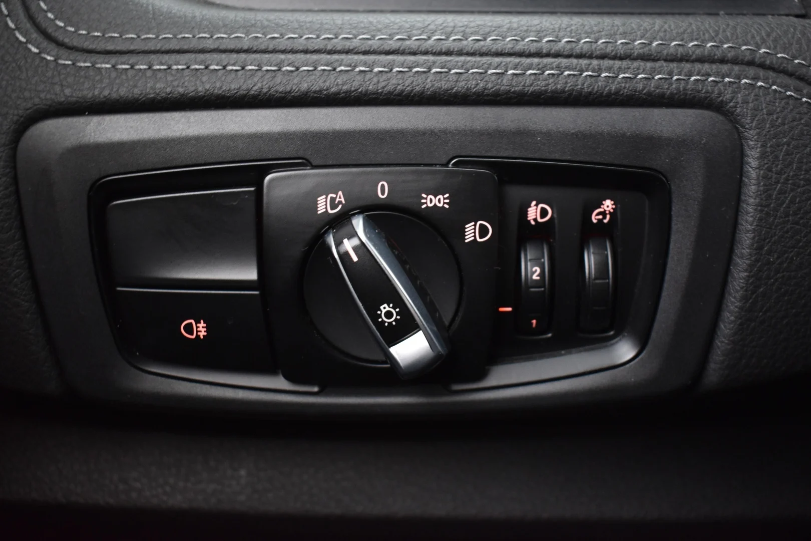 Car Image - 5P7VlIGcDAIPindE2jliFz