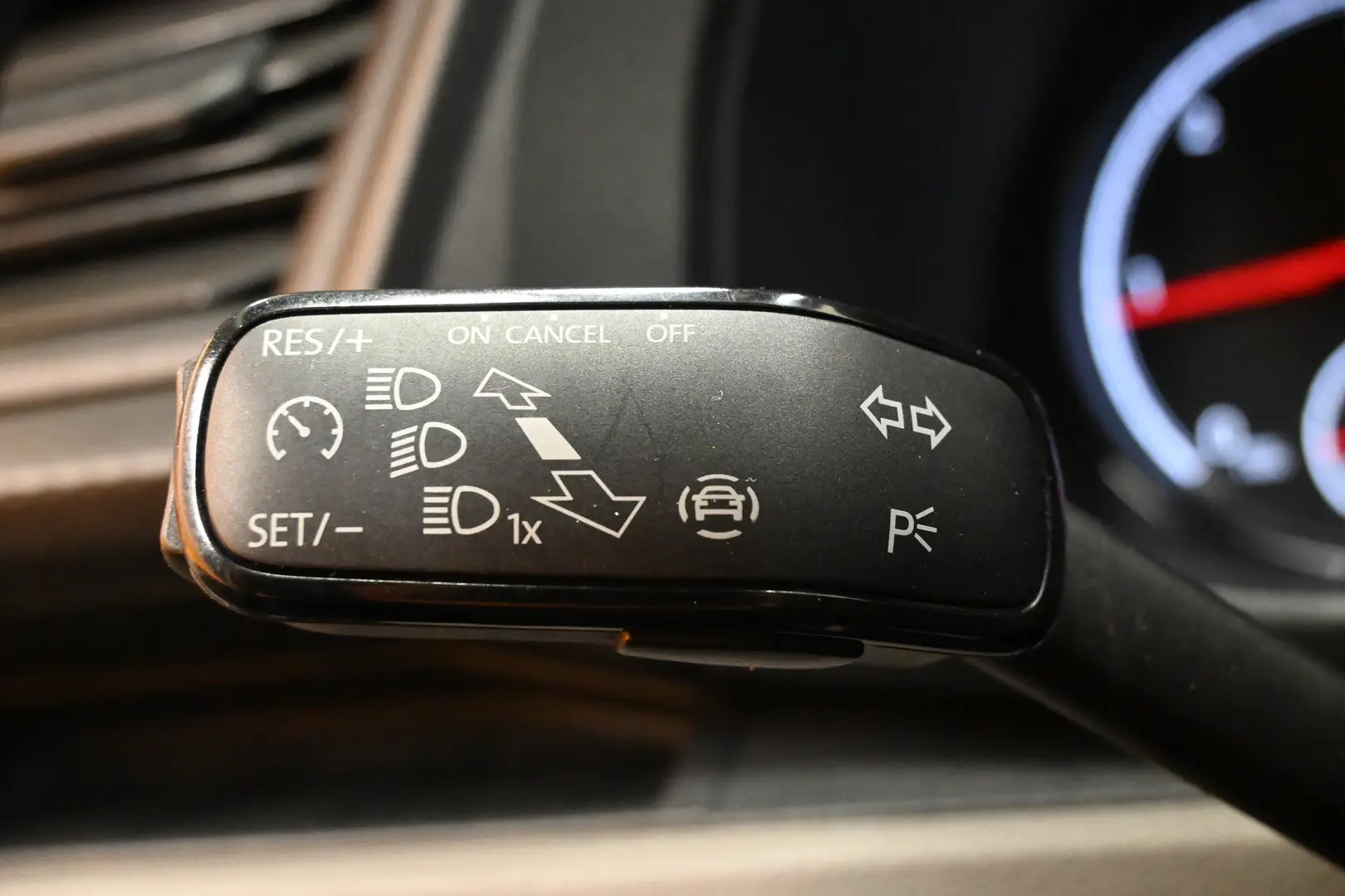 Car Image - 4hGbt8yN8qw8p2hJeqCsLy