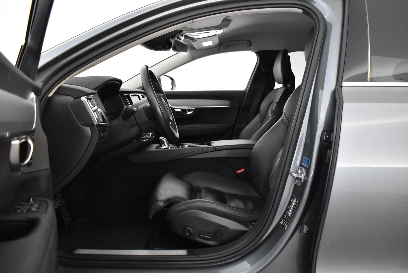 Car Image - 2AZcBl5CDBFfPi9PSy0E30