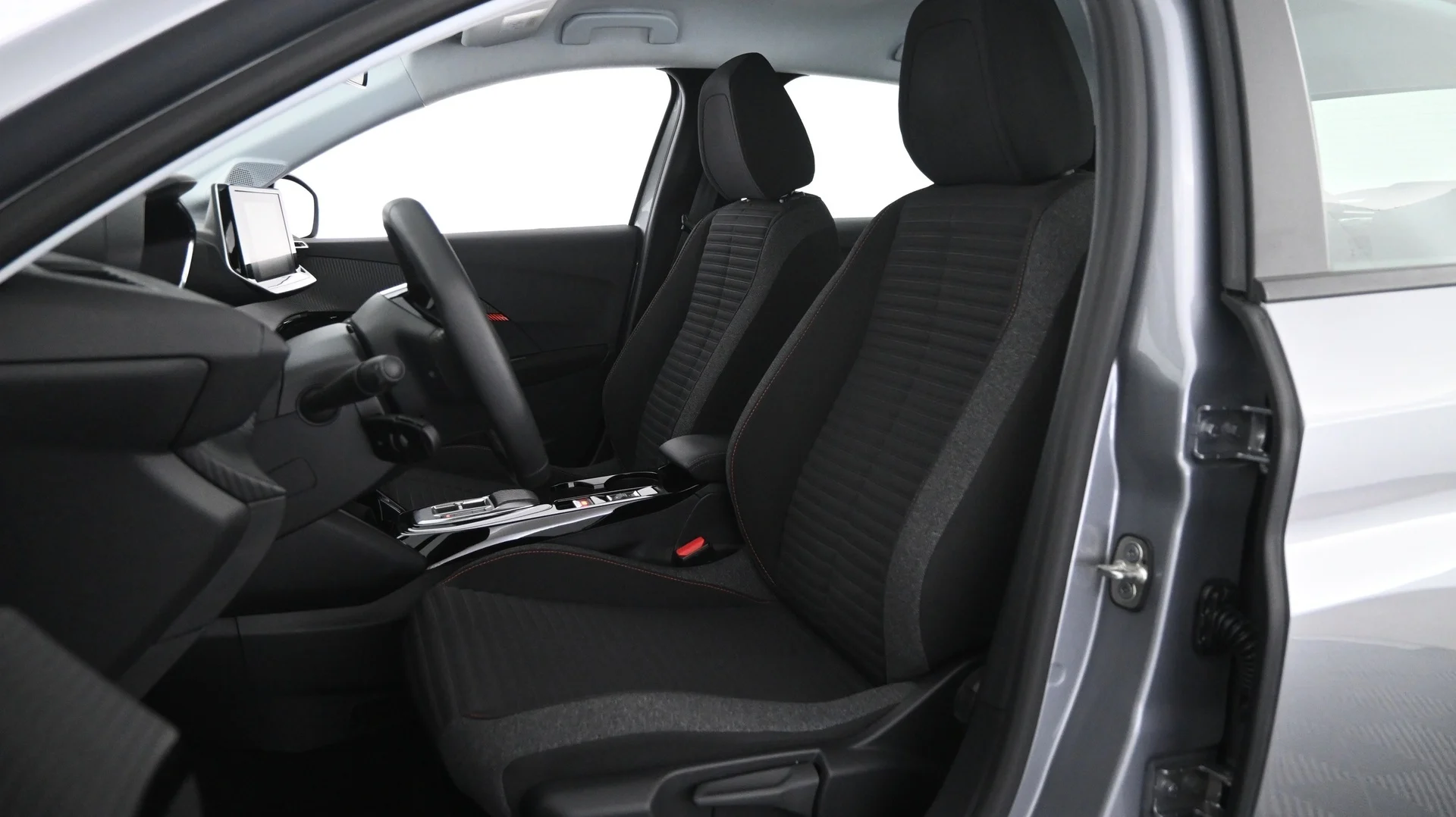 Car Image - 54IOylU8BRAnxJlBva0a55