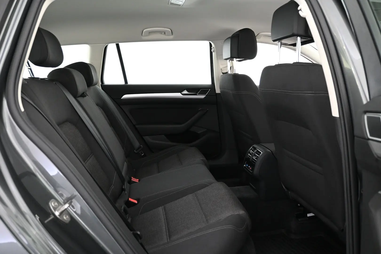 Car Image - ZahmXR6Jzk2jeiBbdpvvS