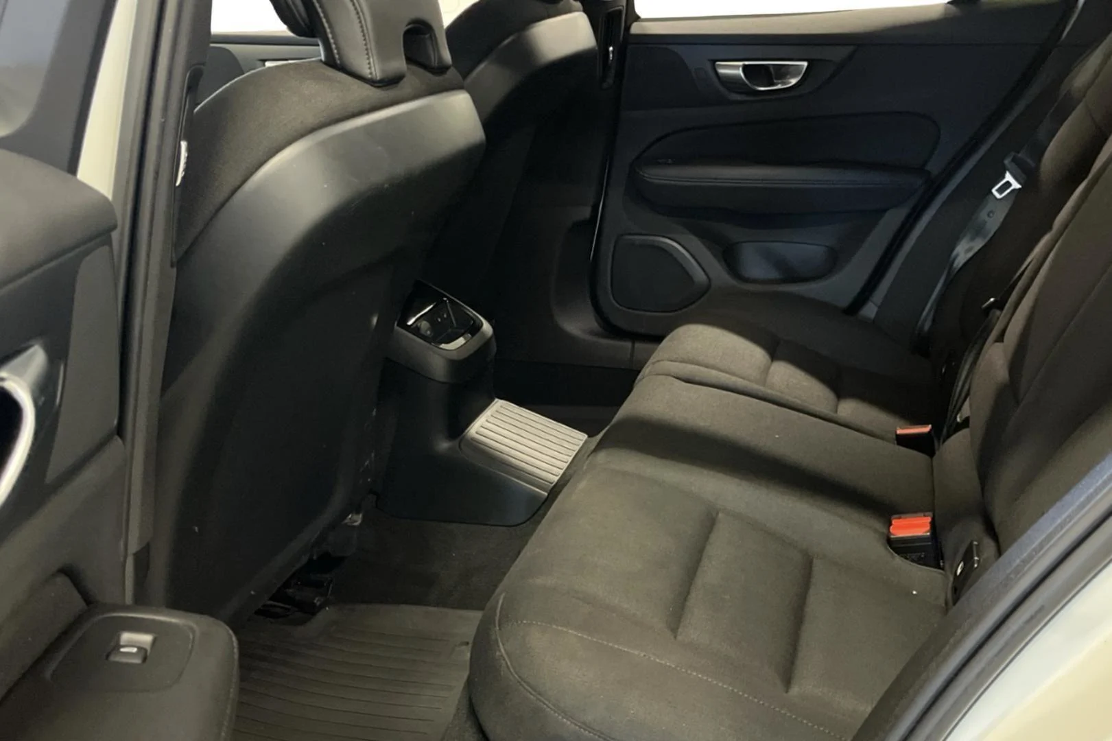 Car Image - 1ArnwucAHLu8p09M740Vy8