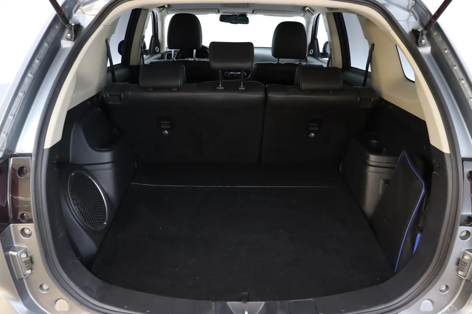 Car Image - 5EykBlA2zLNegb0YBau7tK