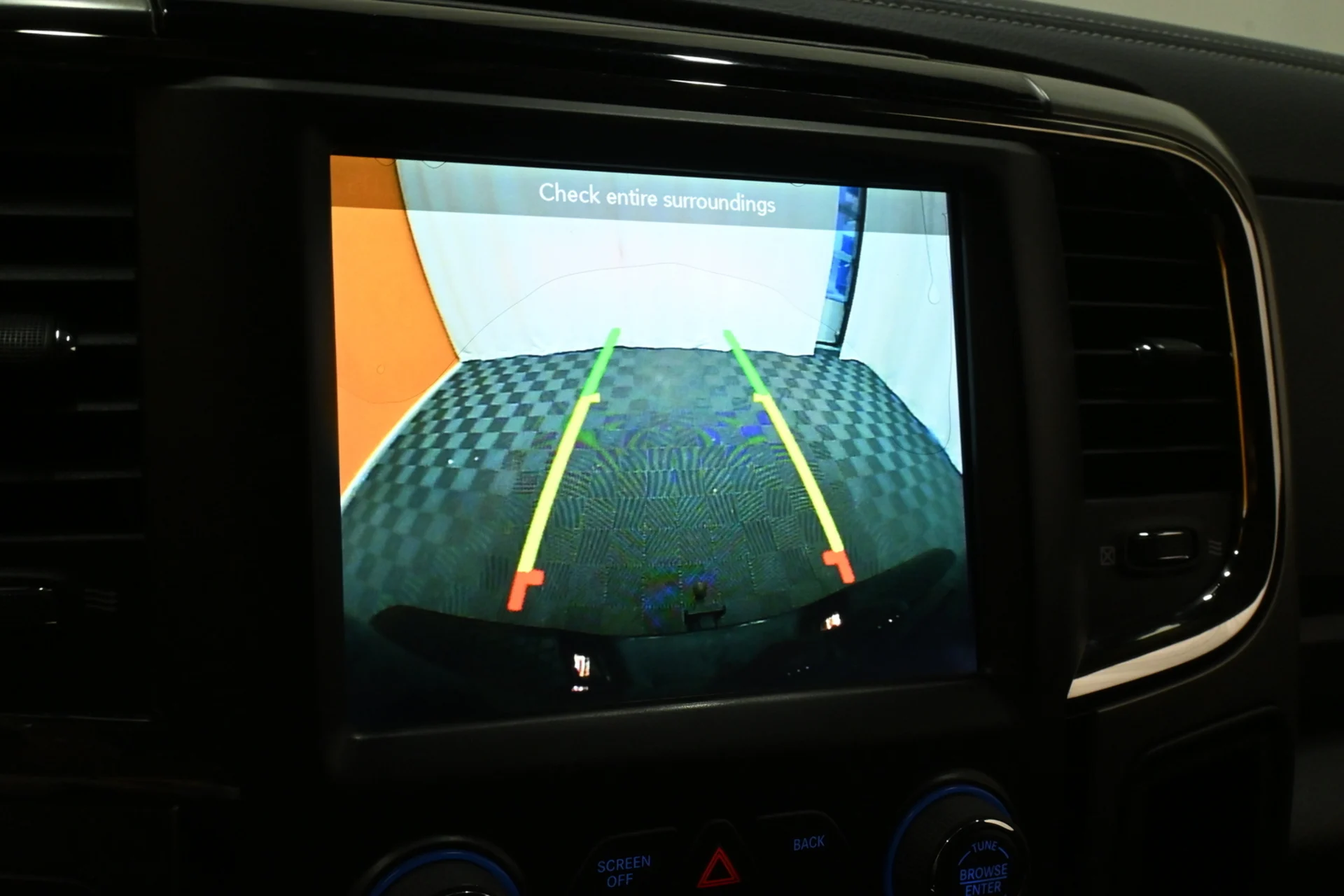 Car Image - 3R2vUdVFBiSs6SuhxVilio