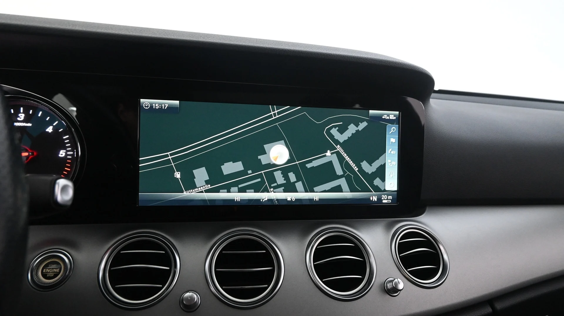 Car Image - 8L0874qgeRm7tTSjMMb4x