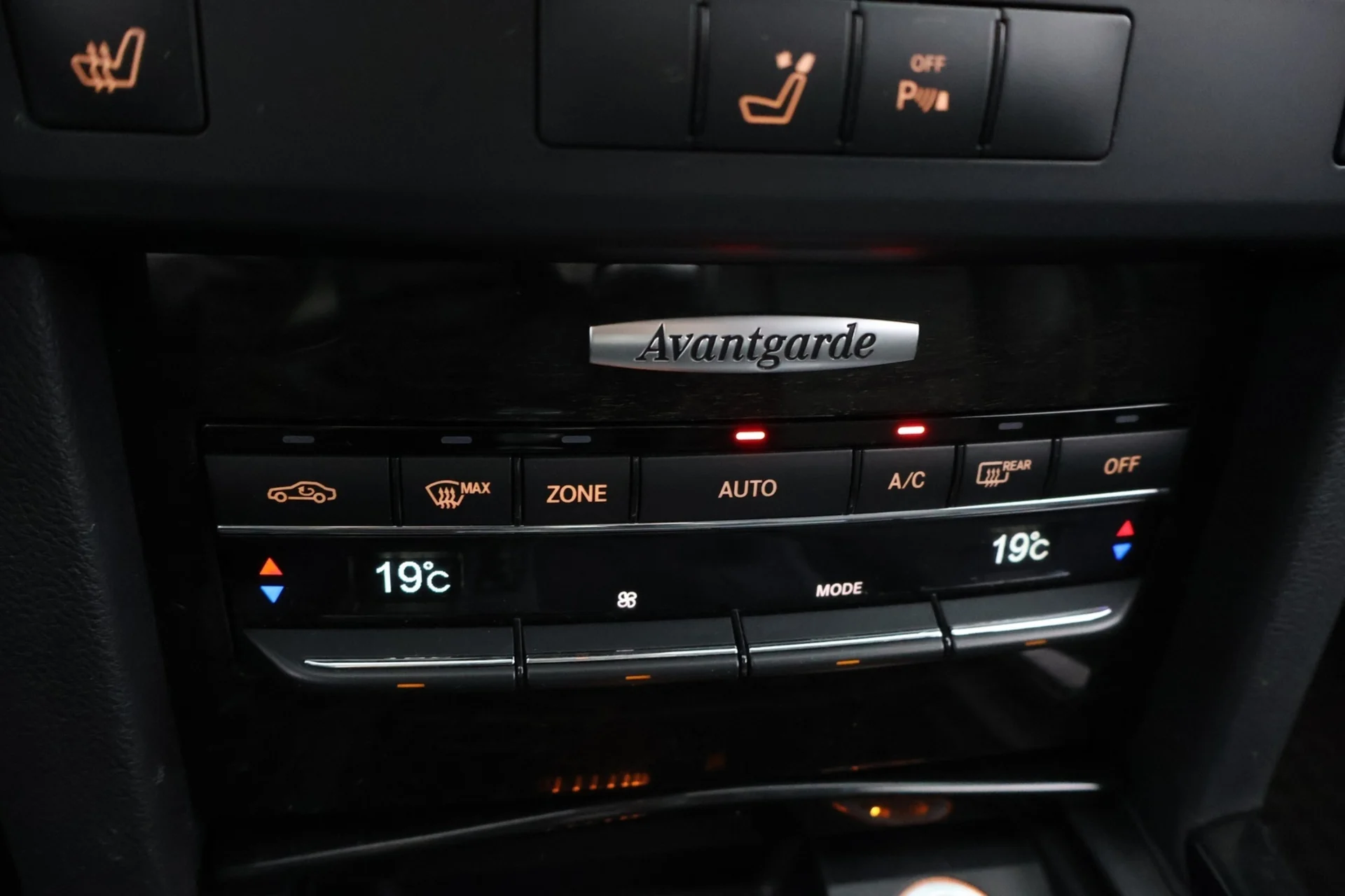 Car Image - 30kWC50iPk6TROSFGlEKcZ