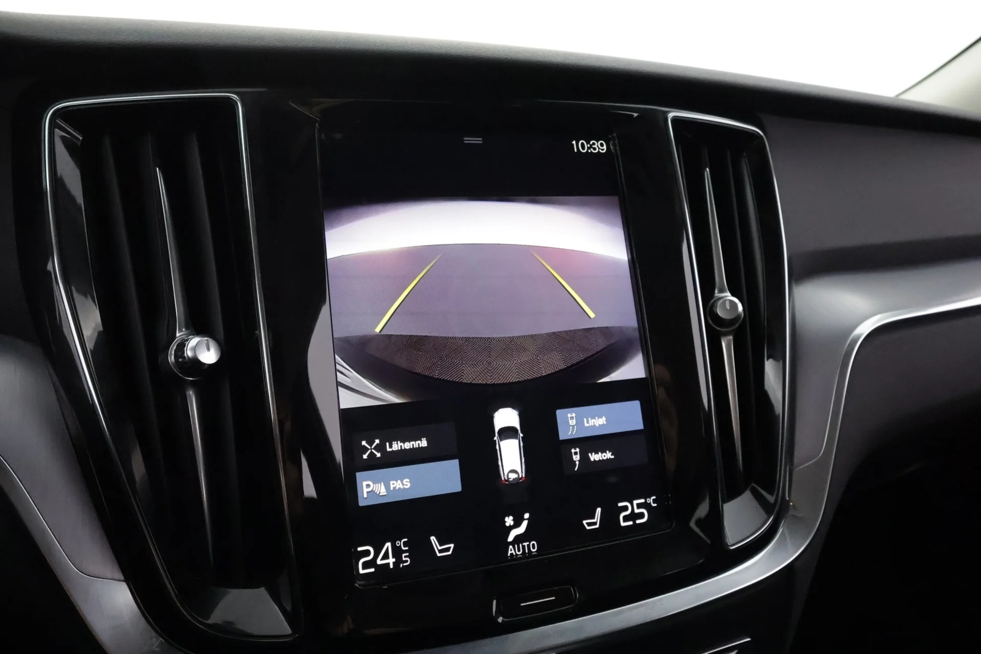 Car Image - 2oQnU4J5rh0TK5cJneX9qk