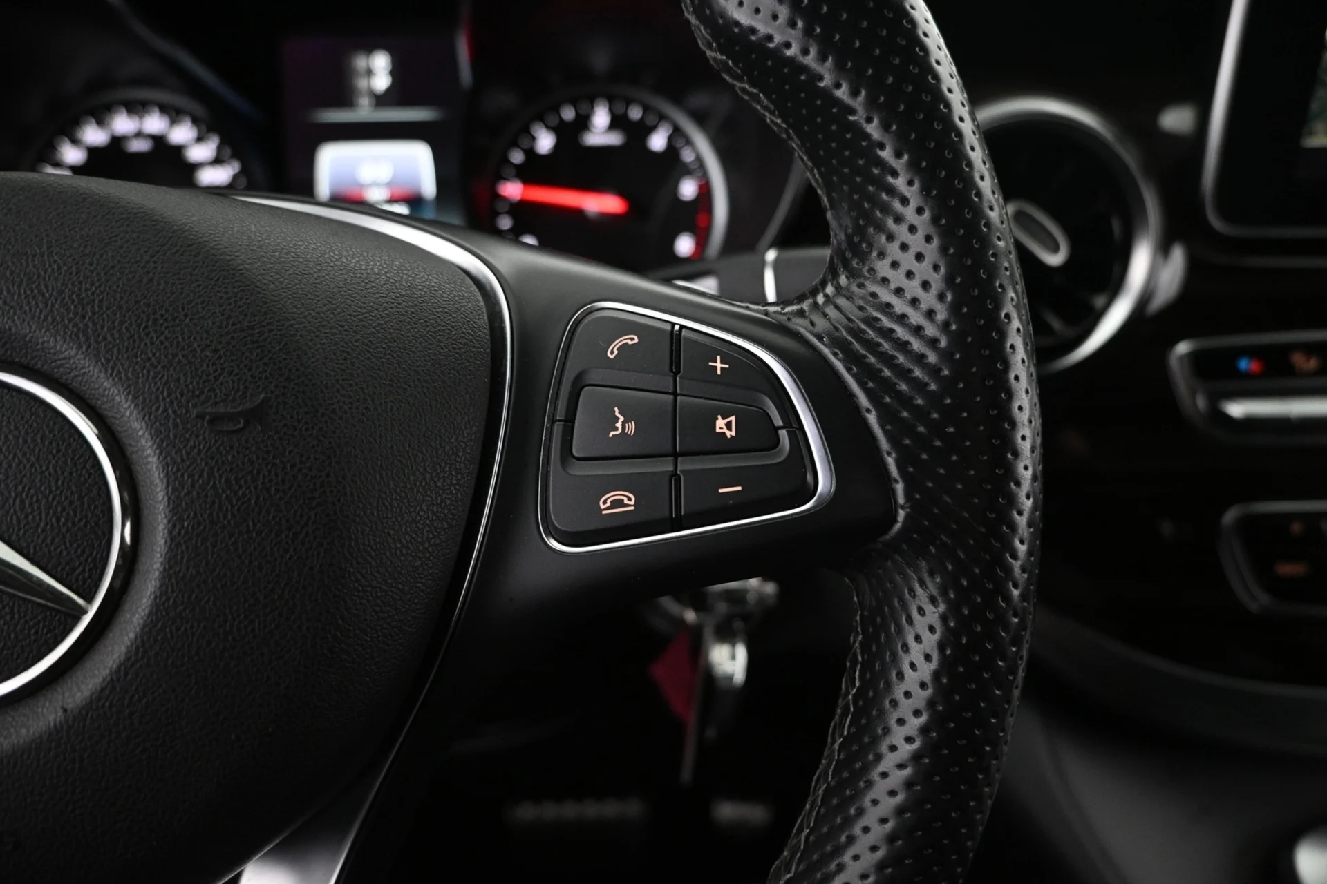 Car Image - 6LTBMJMbEvCBAZxyZuibWL