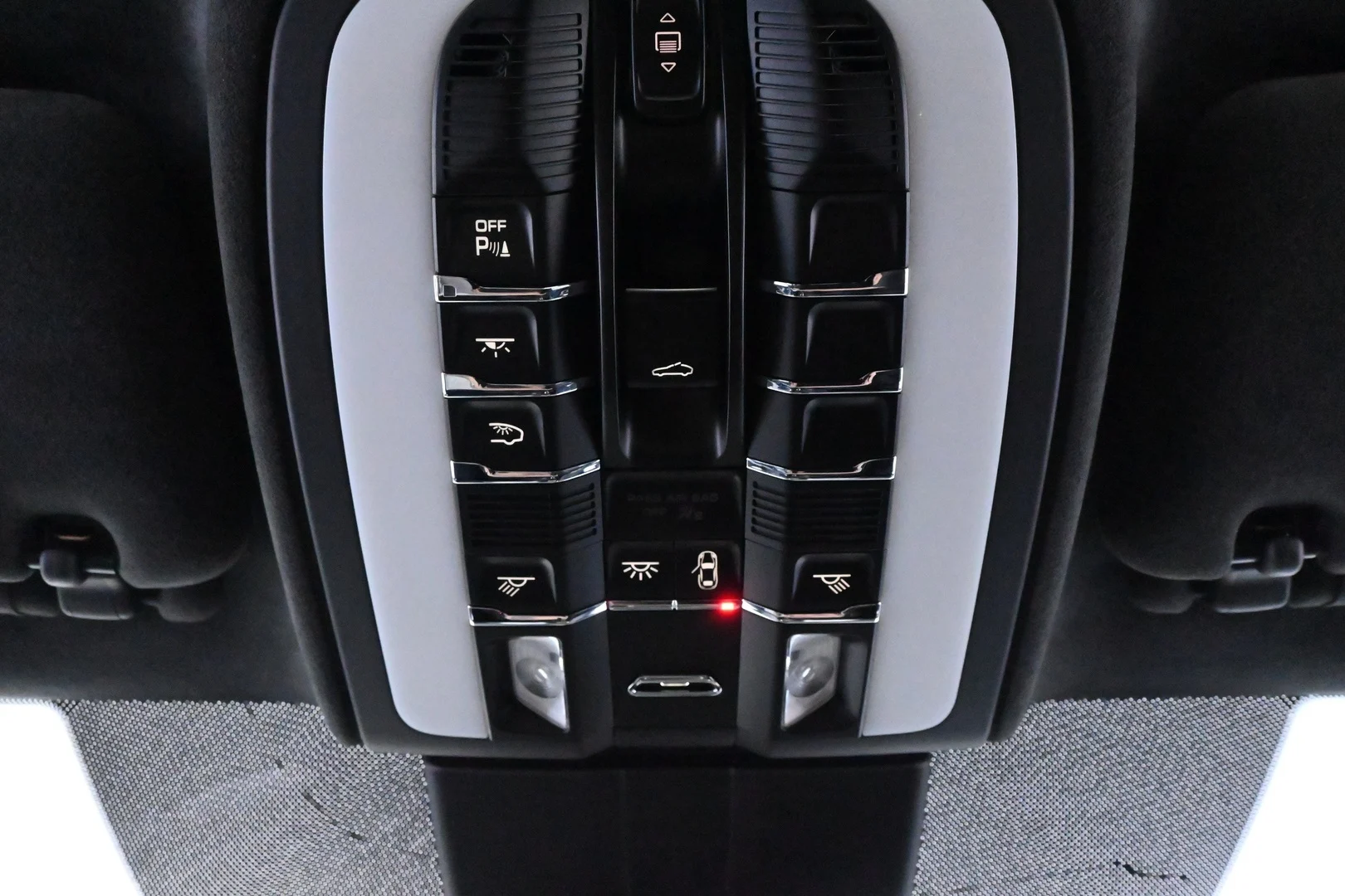 Car Image - 2JgLqTEthR90tVLp8p5Q1T