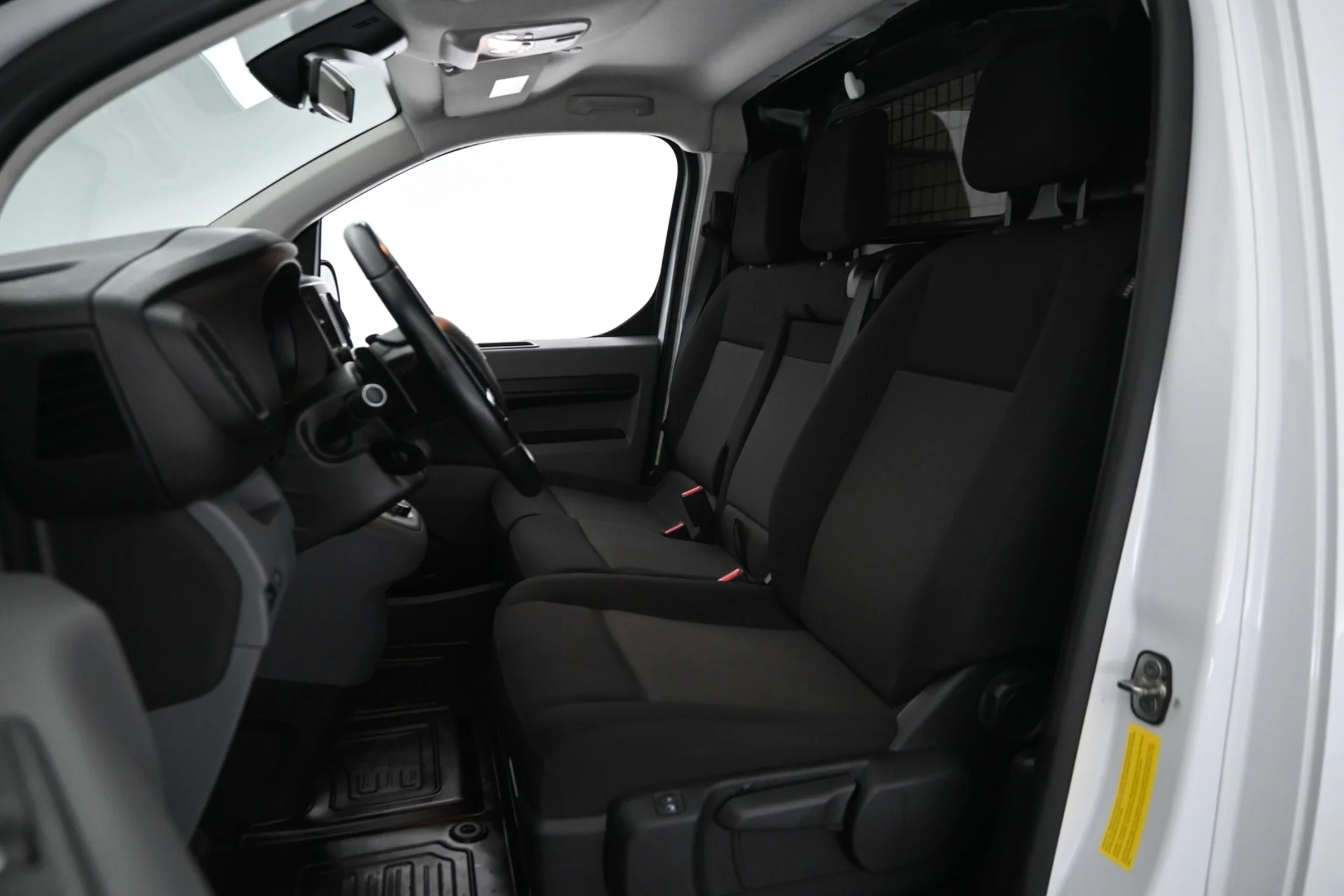 Car Image - 2KHxR7fGLq8BSMYwj60tRg