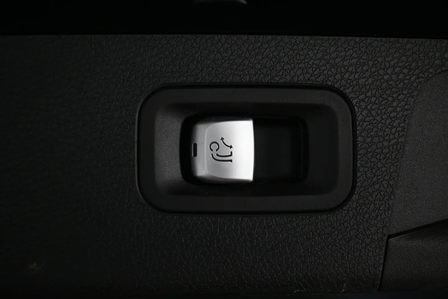 Car Image - 3IE0saZJOwIe47ioD0UjPC