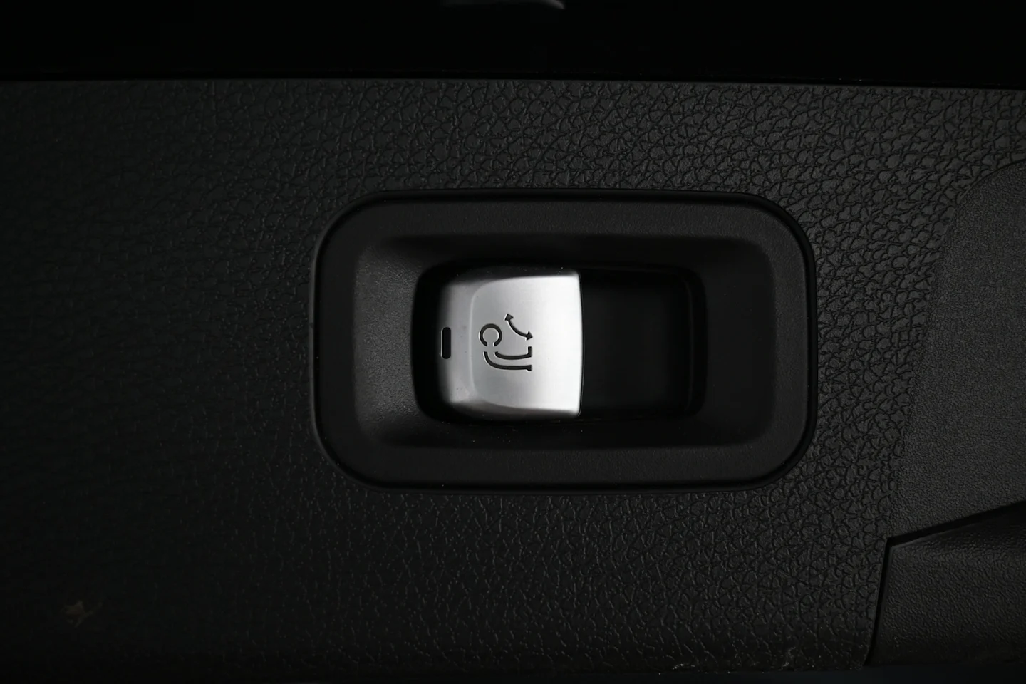 Car Image - 3IE0saZJOwIe47ioD0UjPC