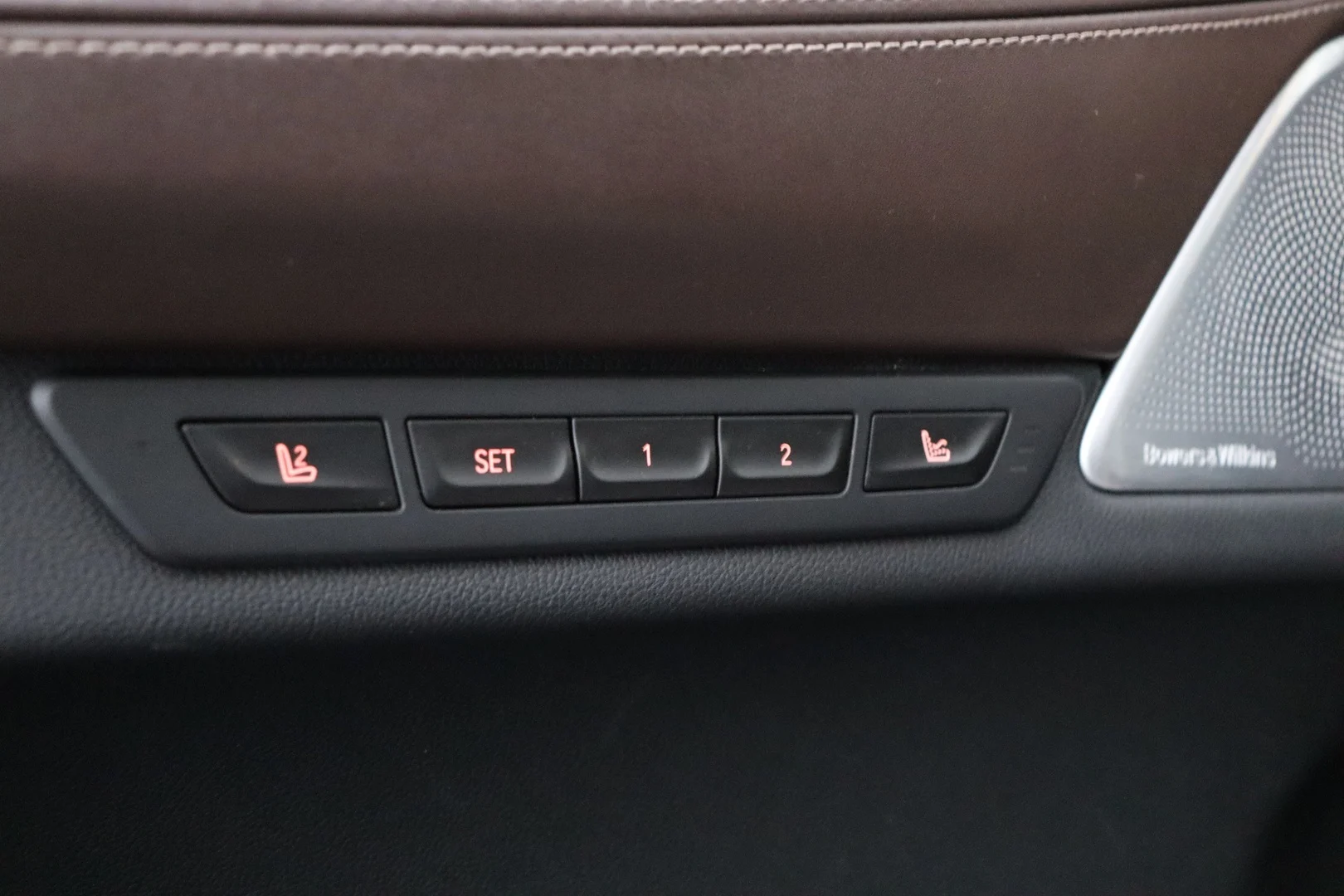 Car Image - 75NeiFlqZLPWW1fztA7hkU