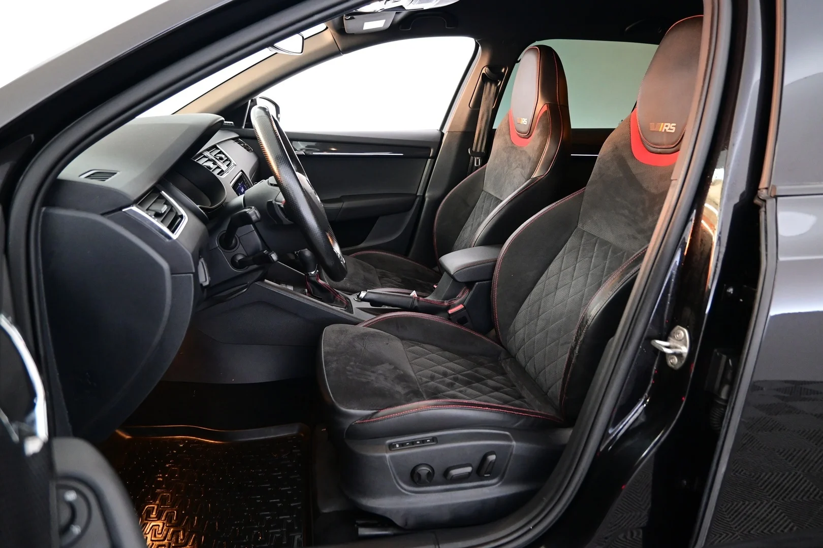 Car Image - wbpmUZoNNTCCfdasN7FB1