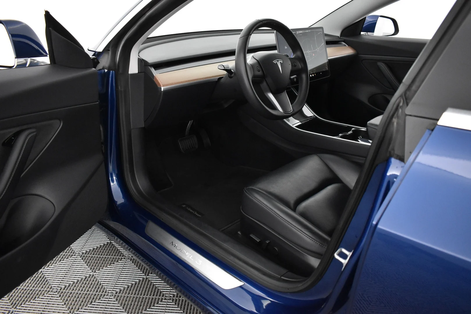 Car Image - 3WHcC3bUKjarAtOpcViFYp