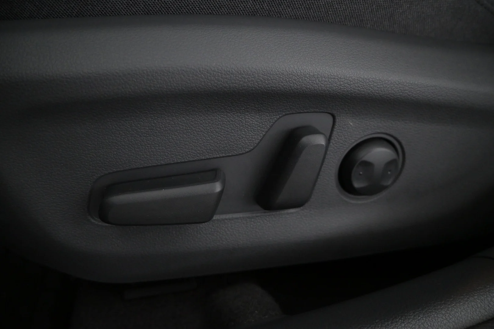 Car Image - 5mwU4eF3j9Q9k6GOh1XCaM