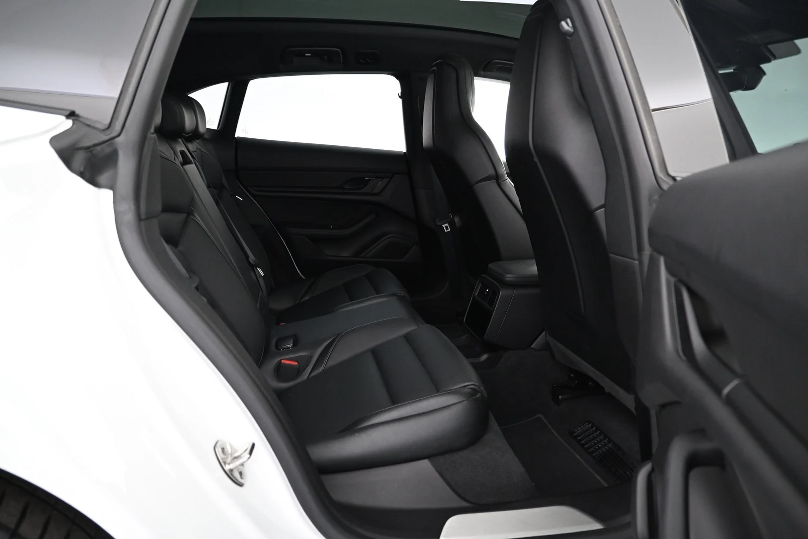 Car Image - 01tQzUgSSCoUfgx2gmYFsS