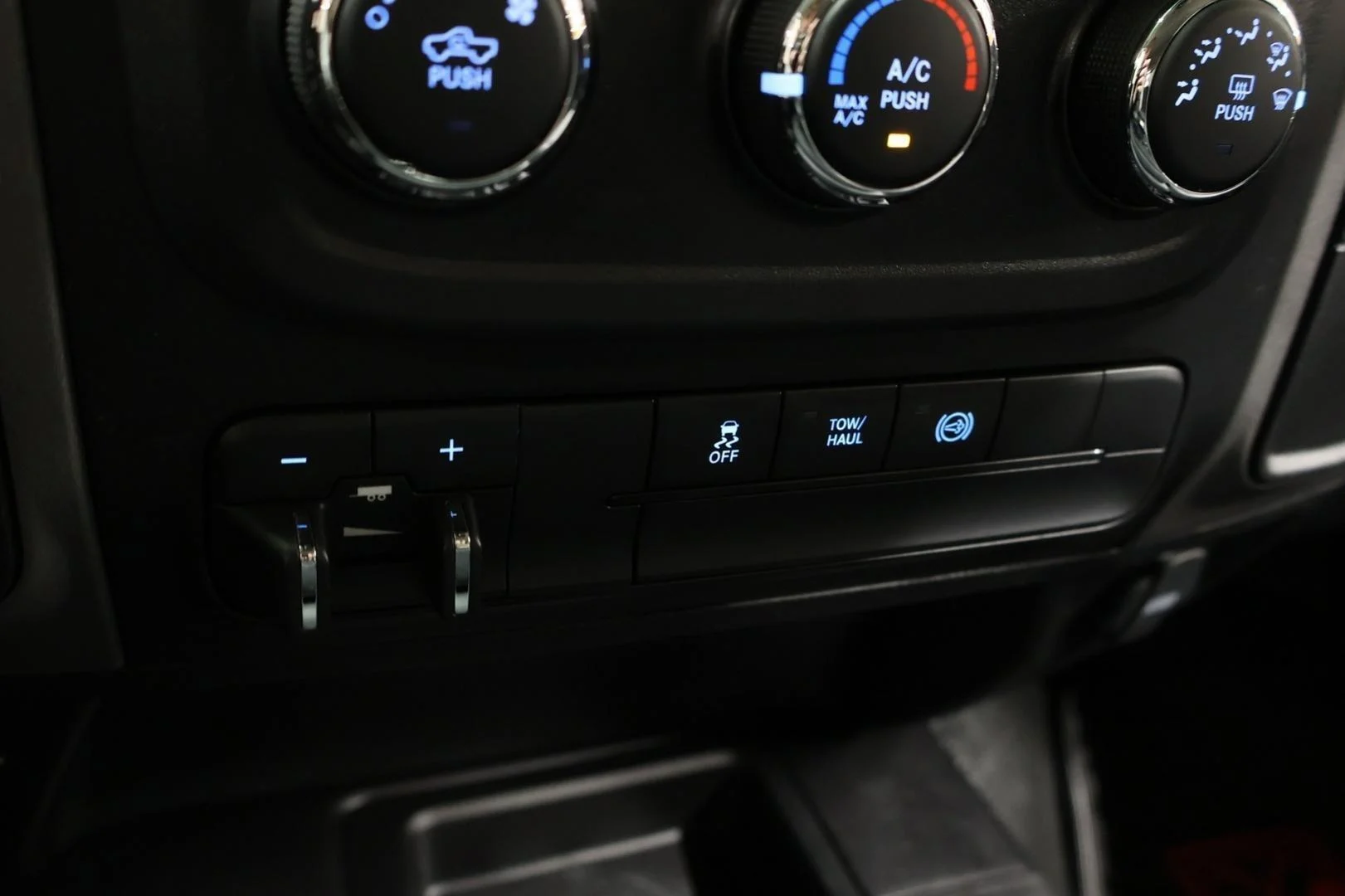 Car Image - ksCCahsc2X4cebnO4CQoB