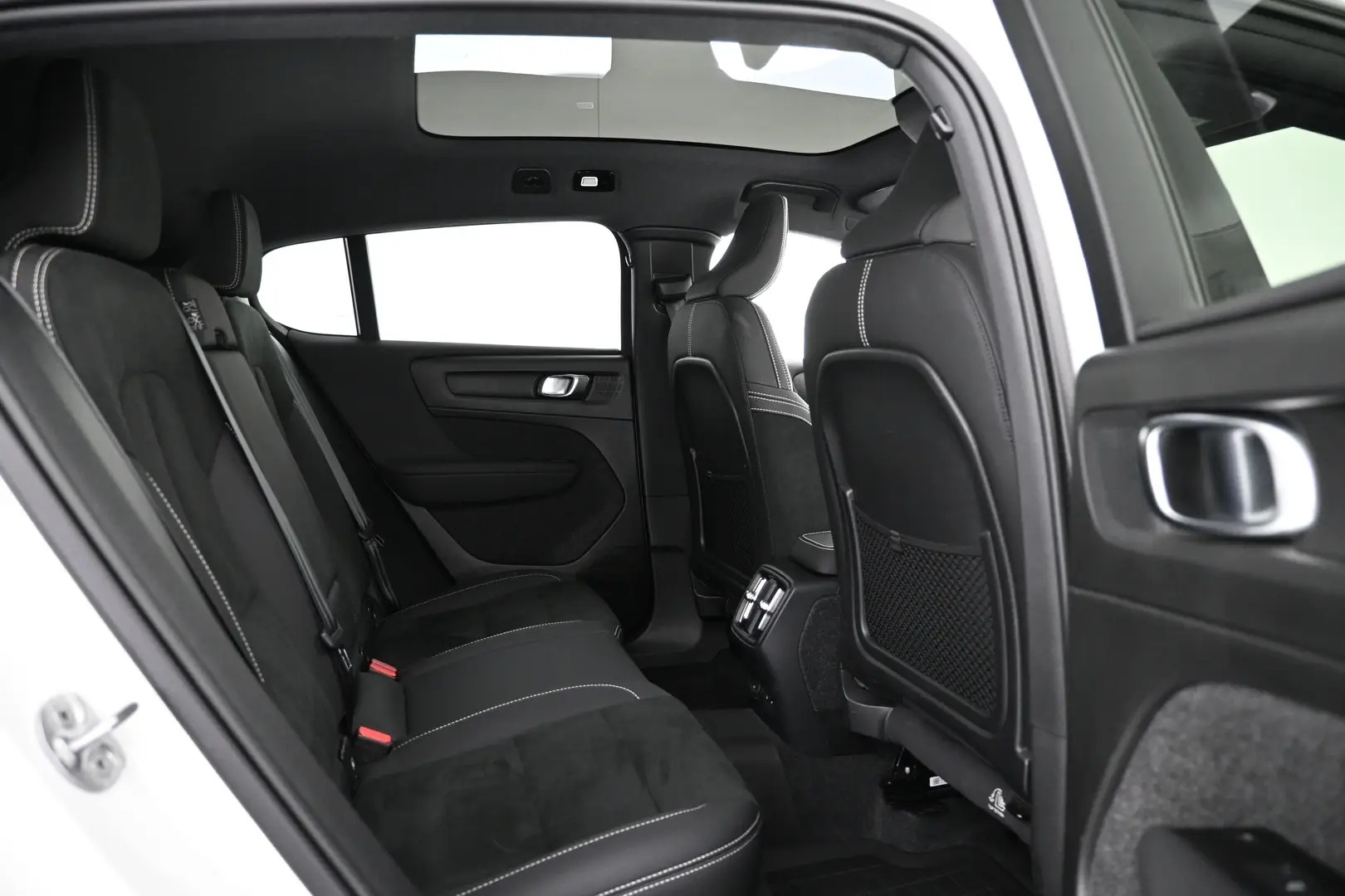 Car Image - 6UKbuzITK4E8LCB9dkqlAw