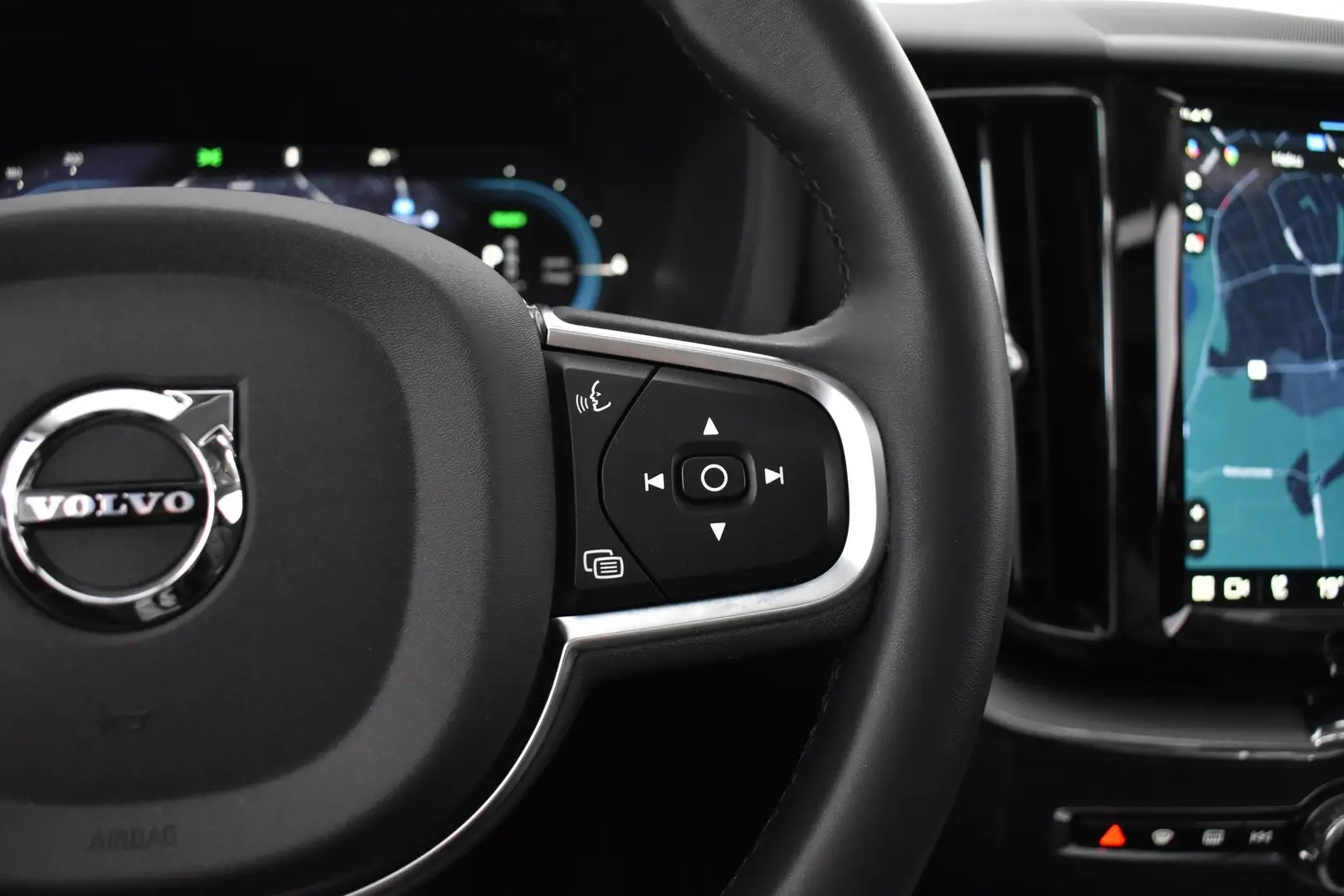 Car Image - UkDHRV7B0gWjFV2qsPc2e