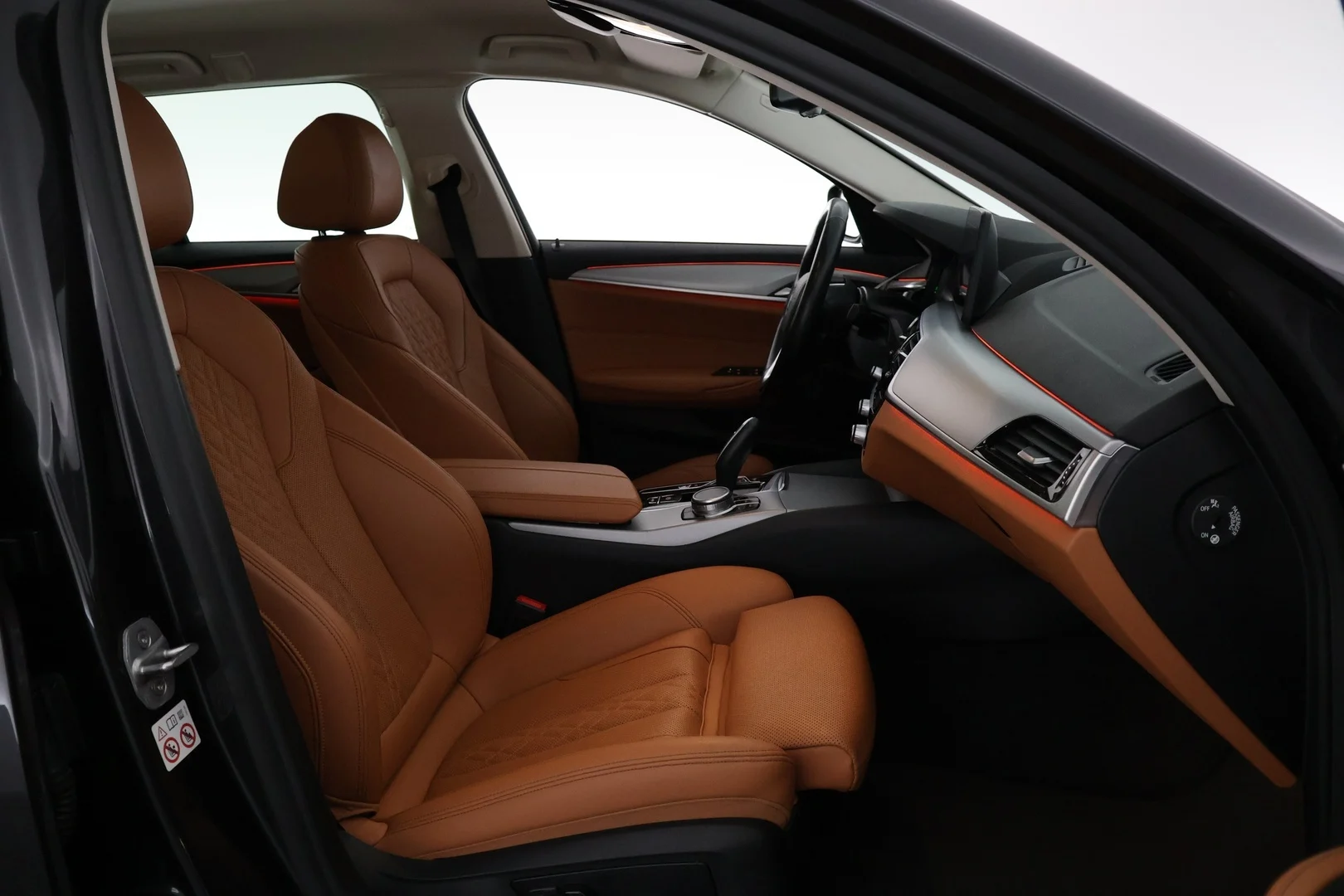 Car Image - 6xuAlqxzi9rqZBauDQL2px